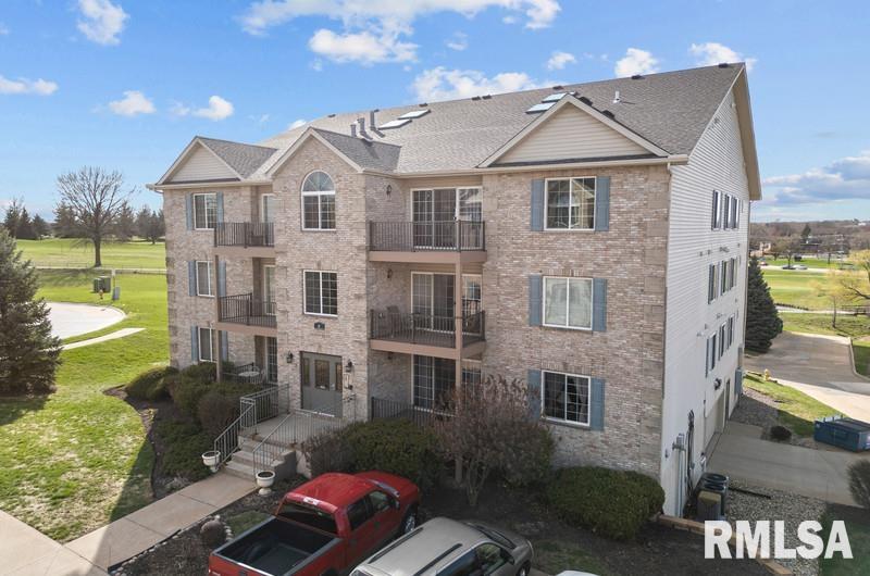 3033 Holiday Court Property Photo