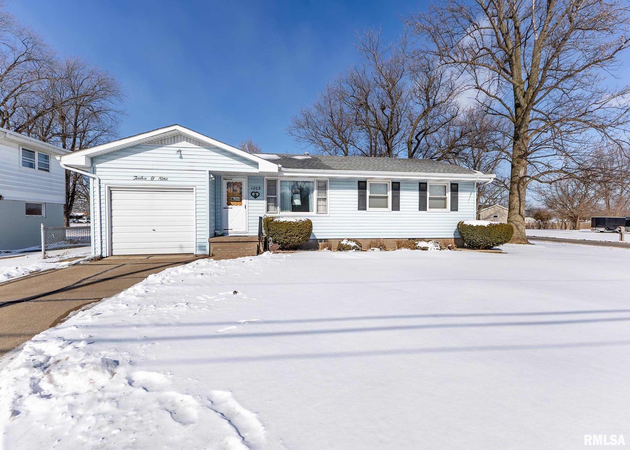 1209 Crosstown Avenue Property Photo