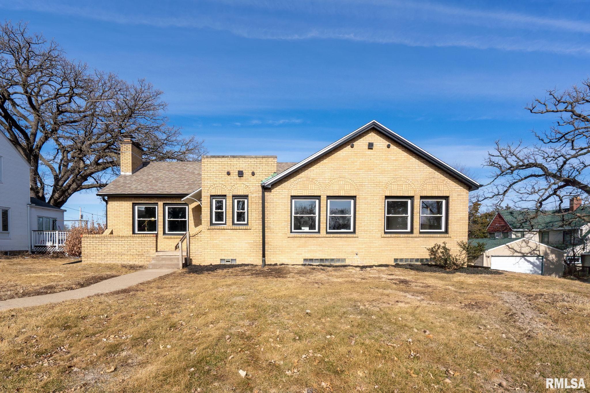 922 W Lombard Street Property Photo