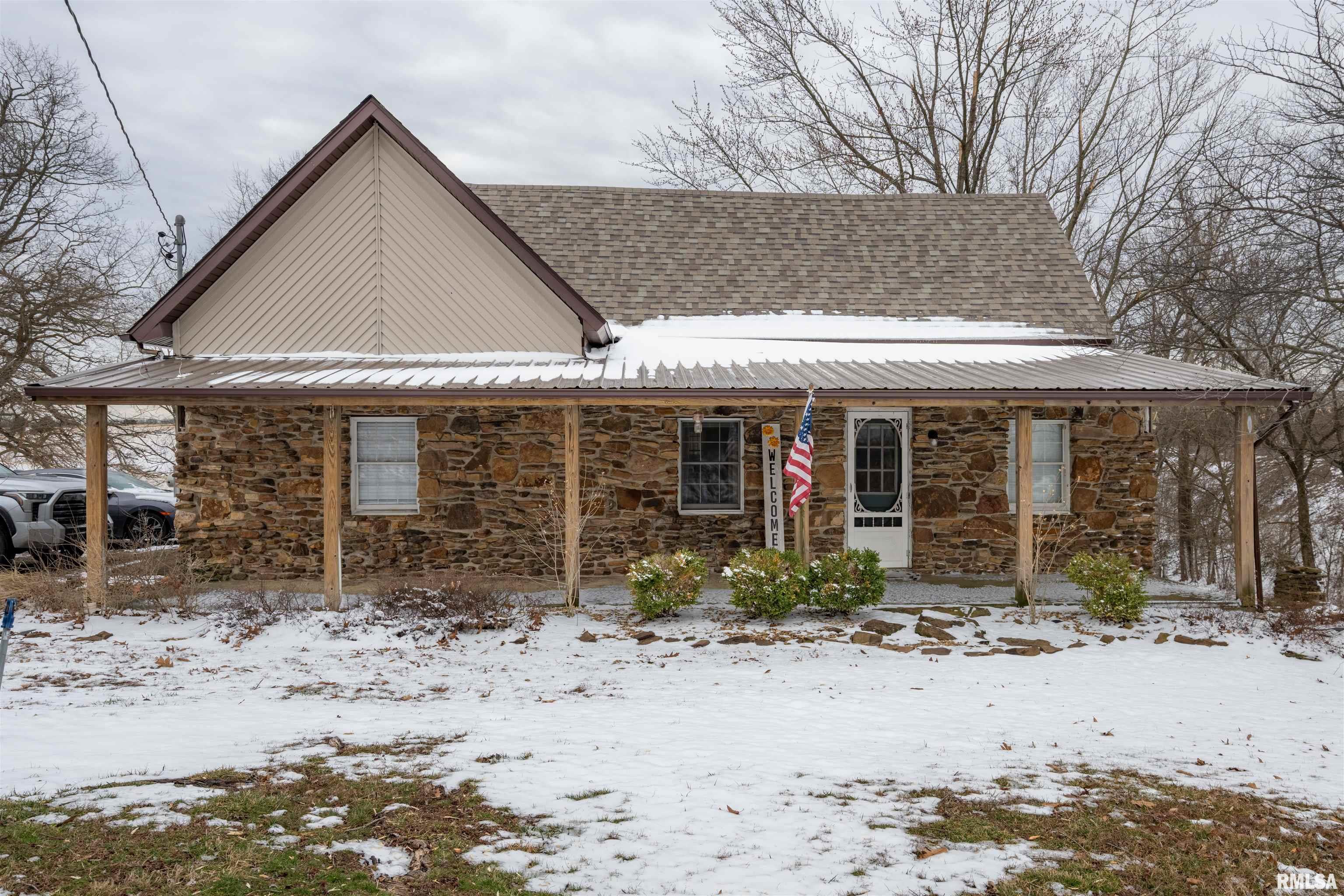 1435 Old Marion Property Photo