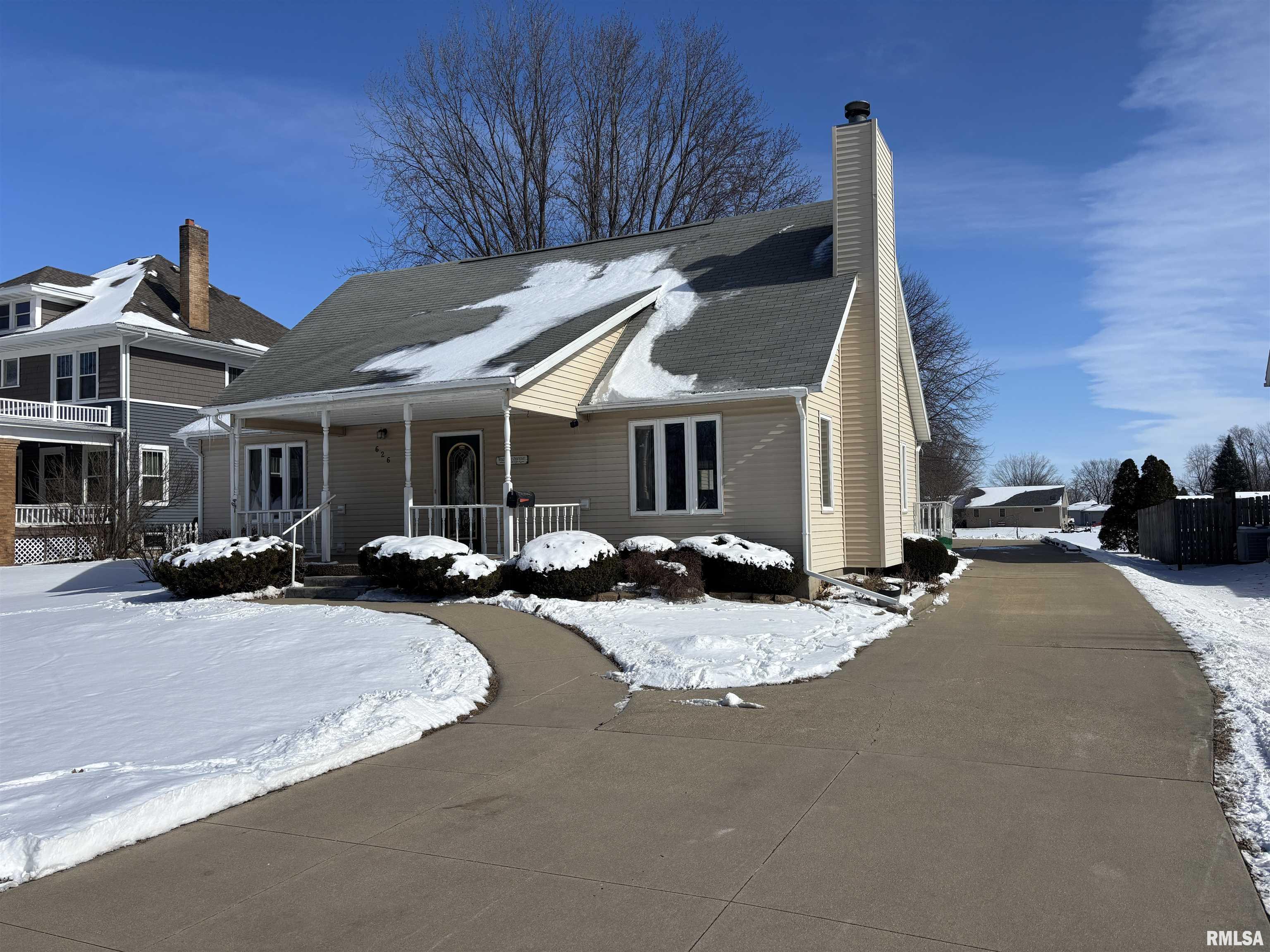 626 3rd Avenue Property Photo