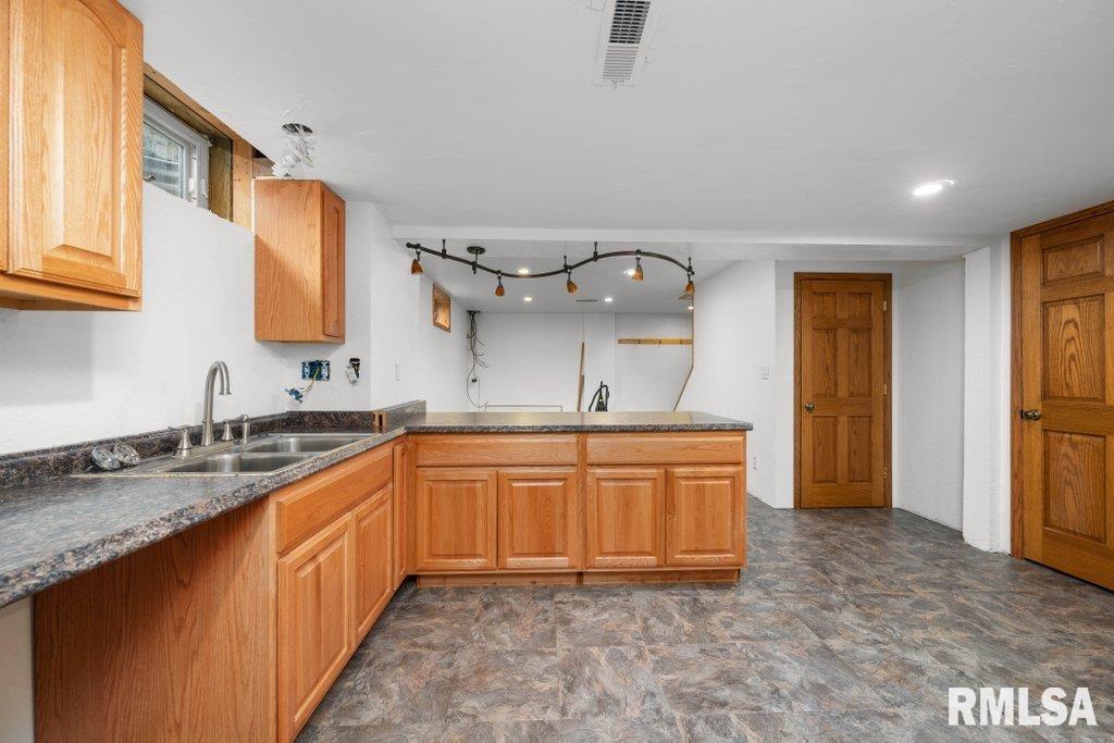2262 260th Avenue Property Photo 33
