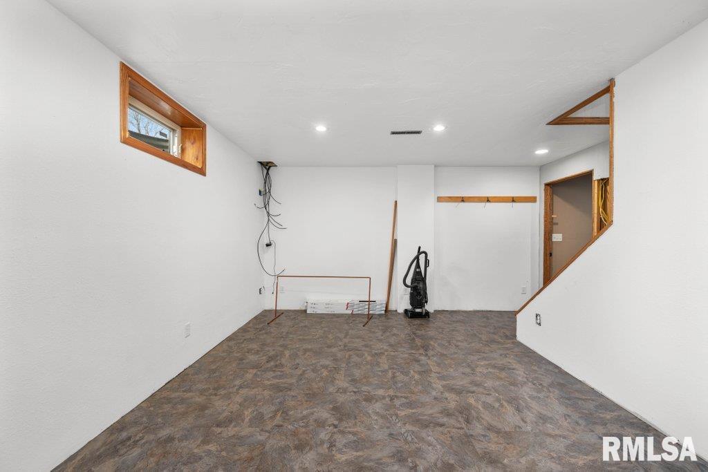 2262 260th Avenue Property Photo 34