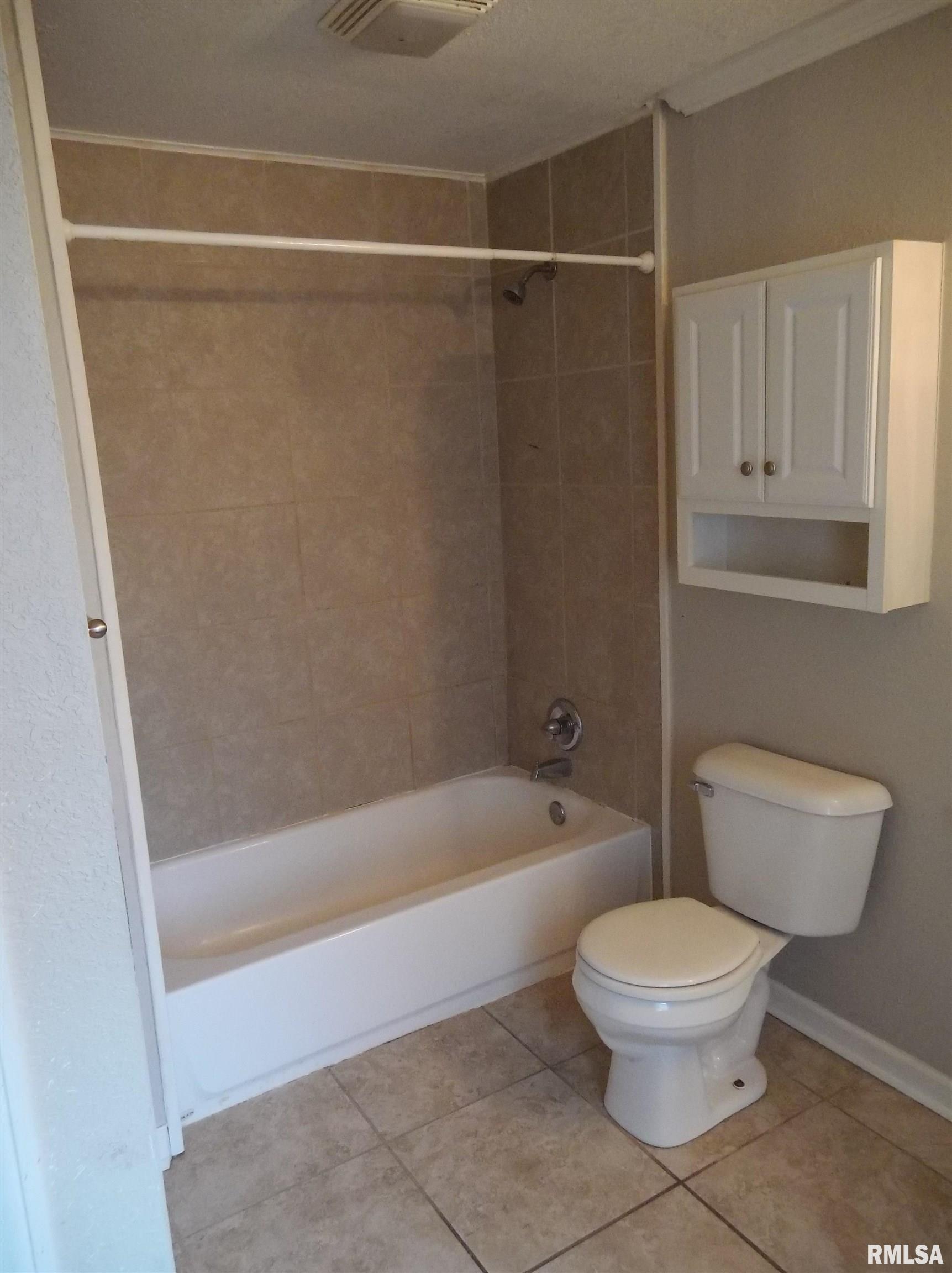 617 W 10th Avenue Property Photo 9
