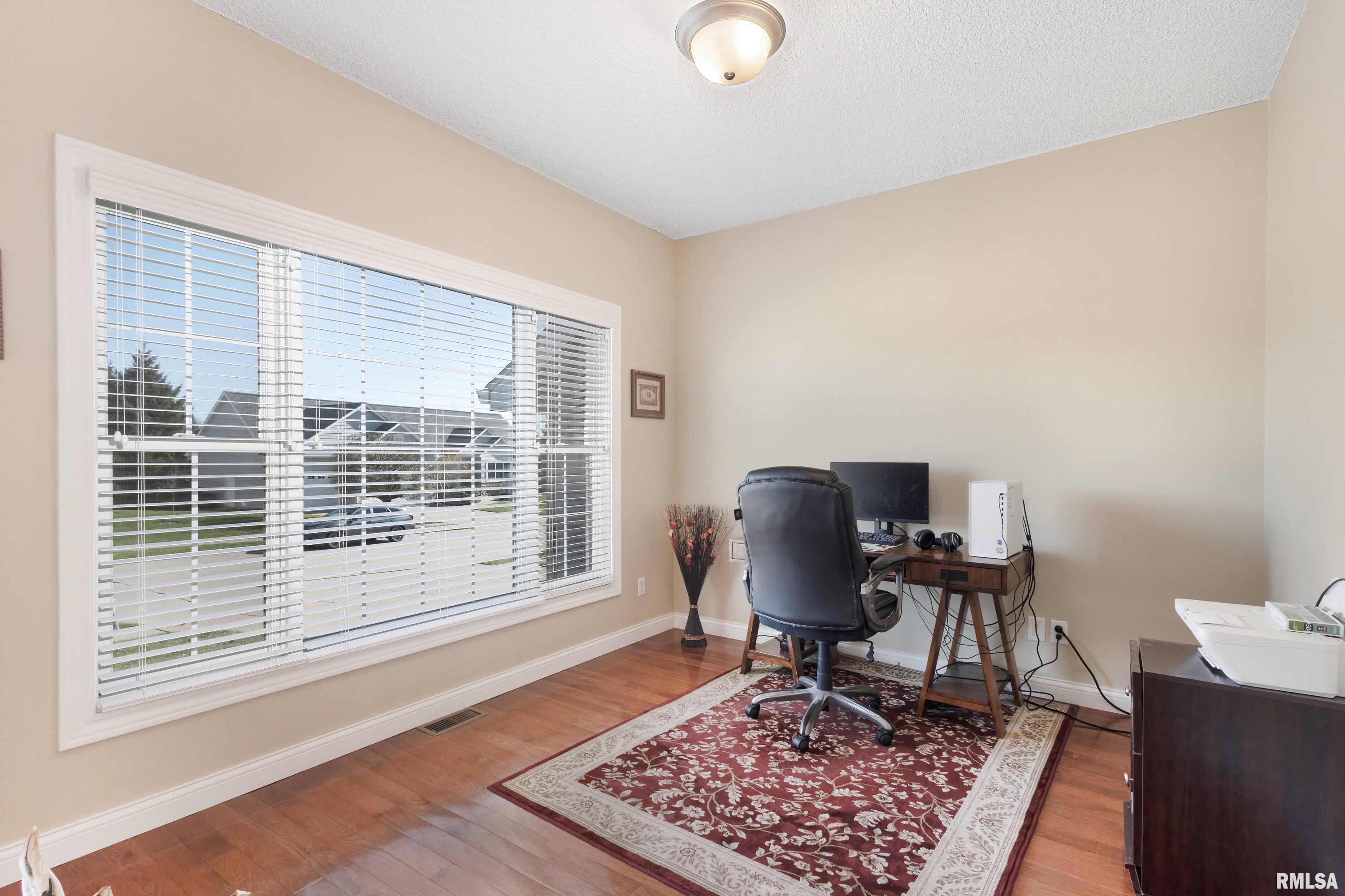 6126 Emery Court Property Photo 4