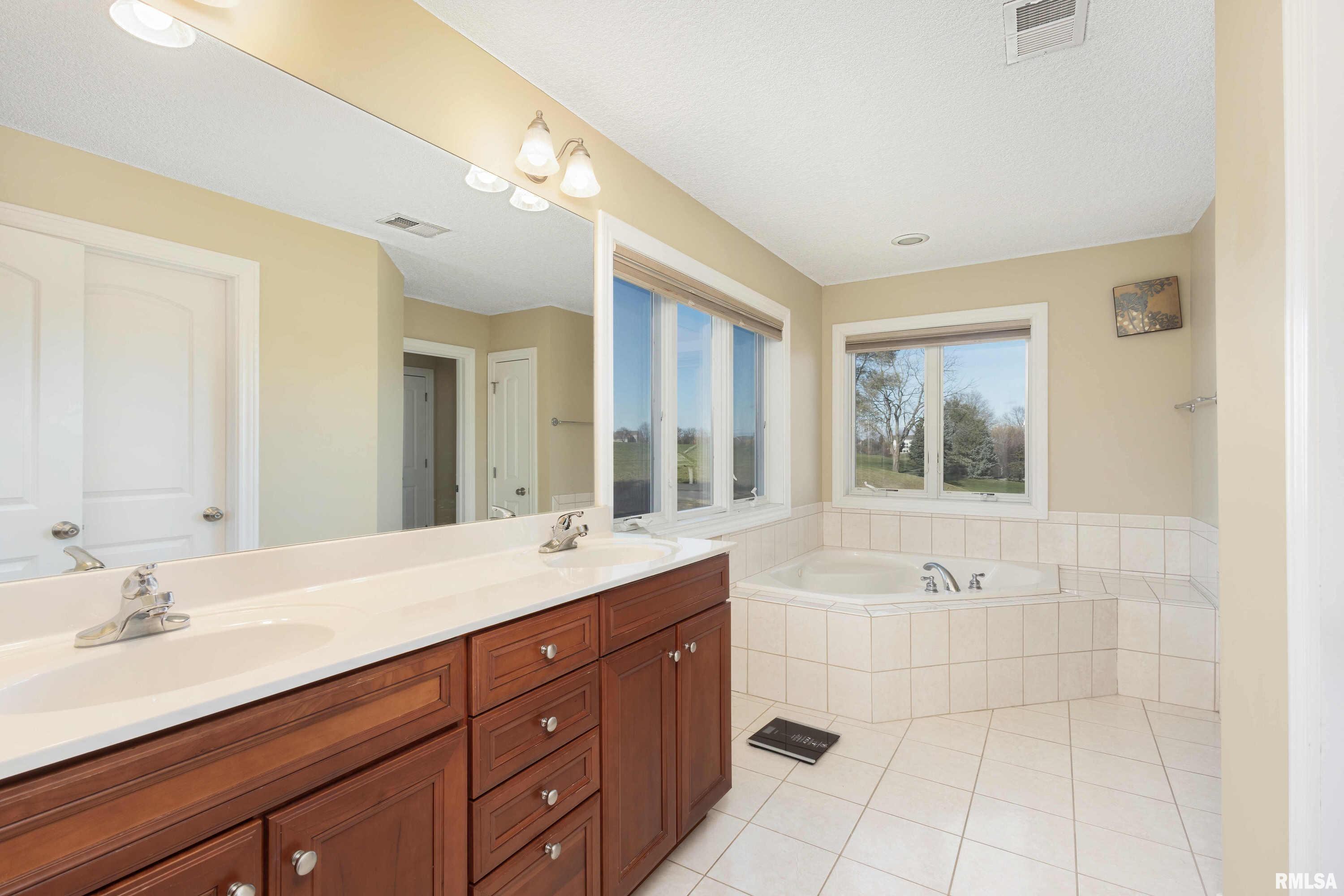 6126 Emery Court Property Photo 29