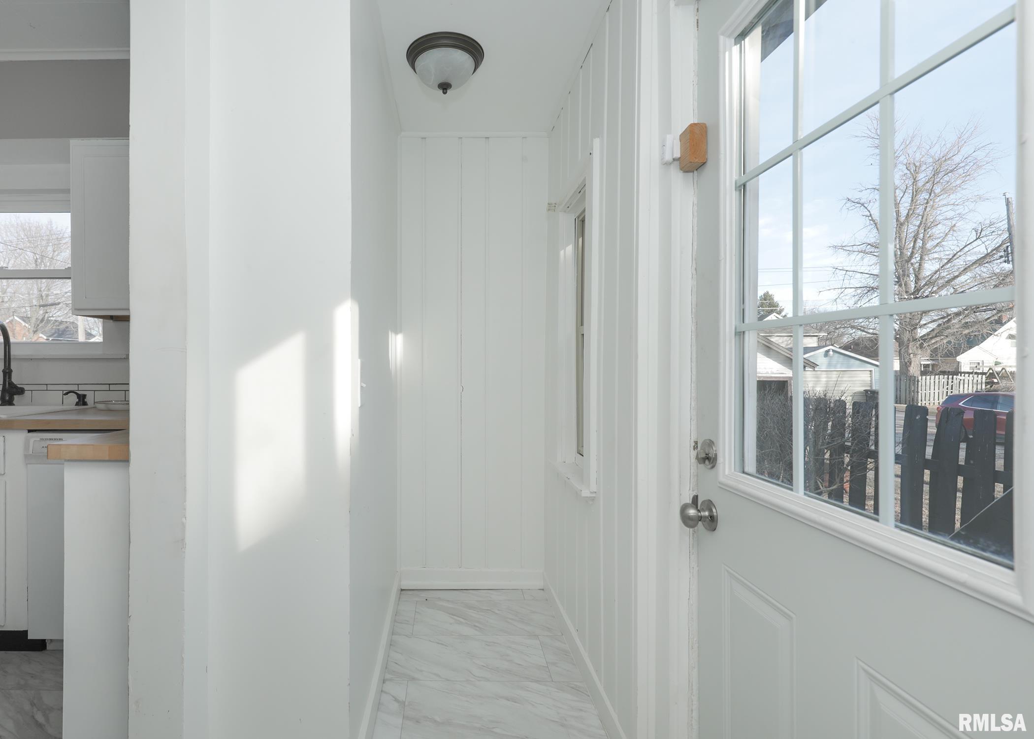 1529 42nd Street Property Photo 16