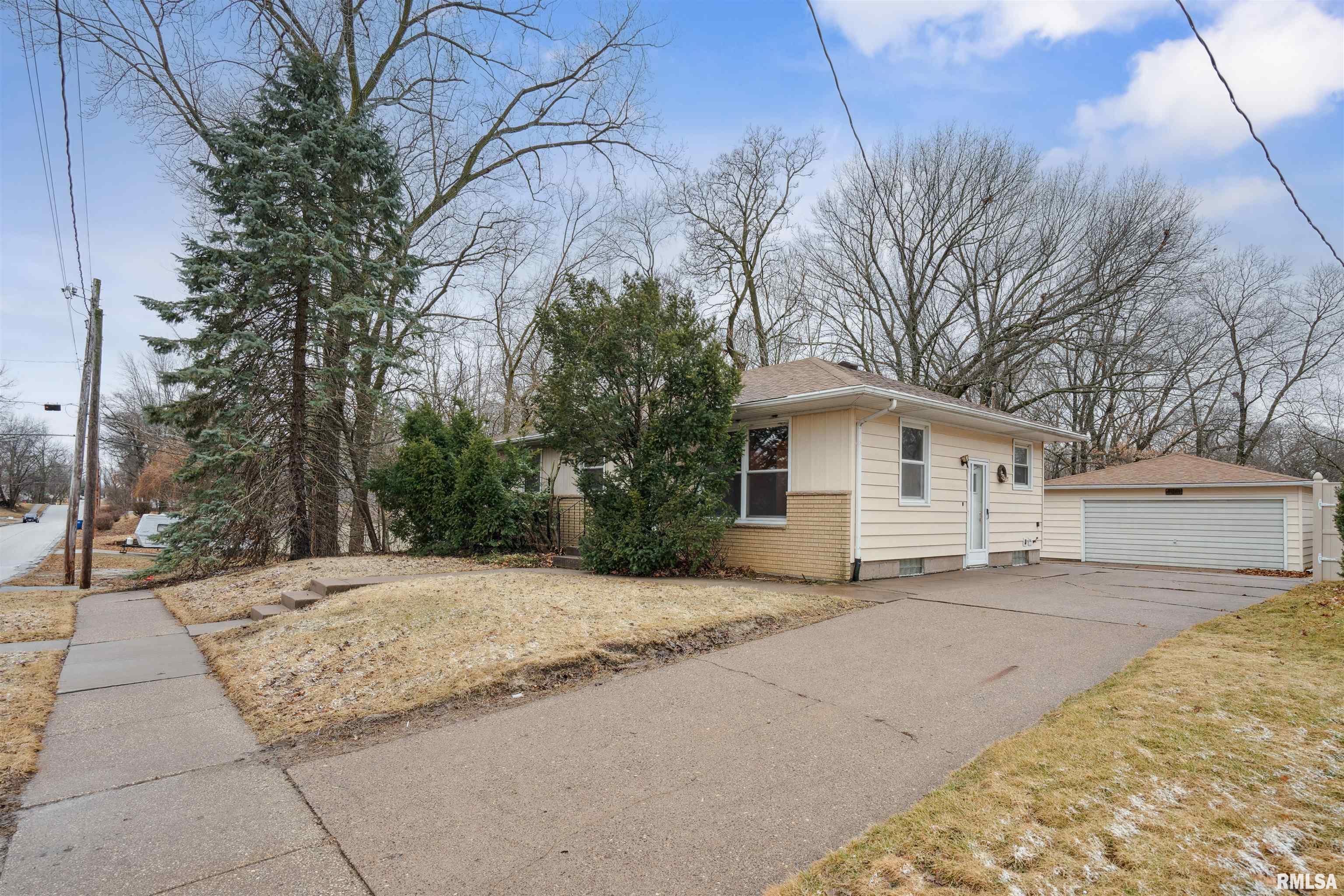 1515 32nd Street Property Photo