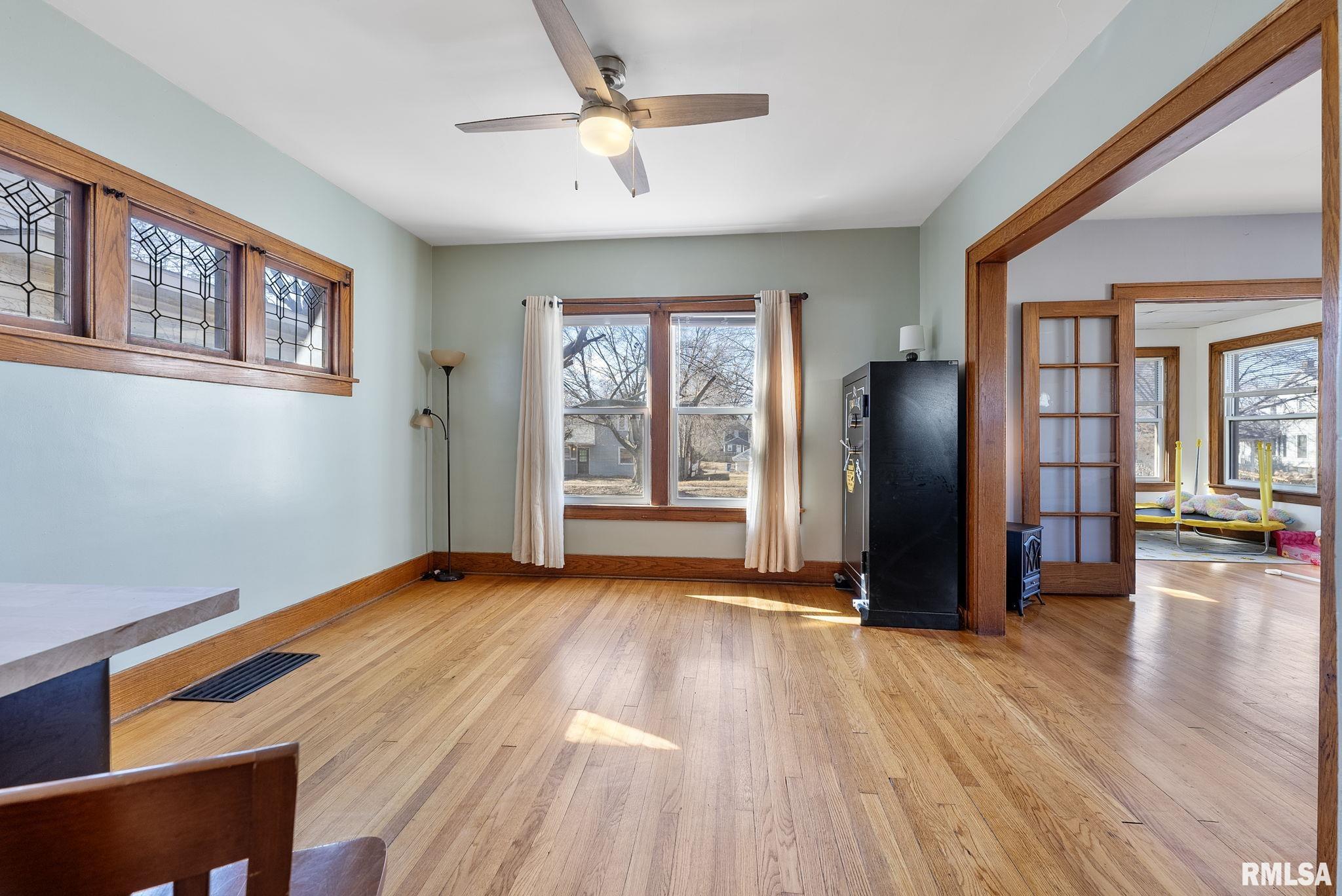 601 E Laurel Street Property Photo 10