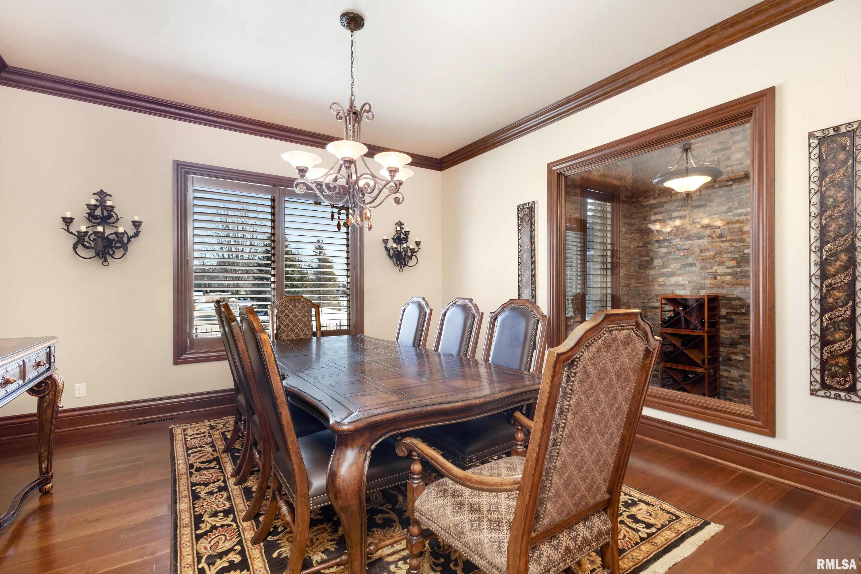 2711 Eagle Heights Court Property Photo 18