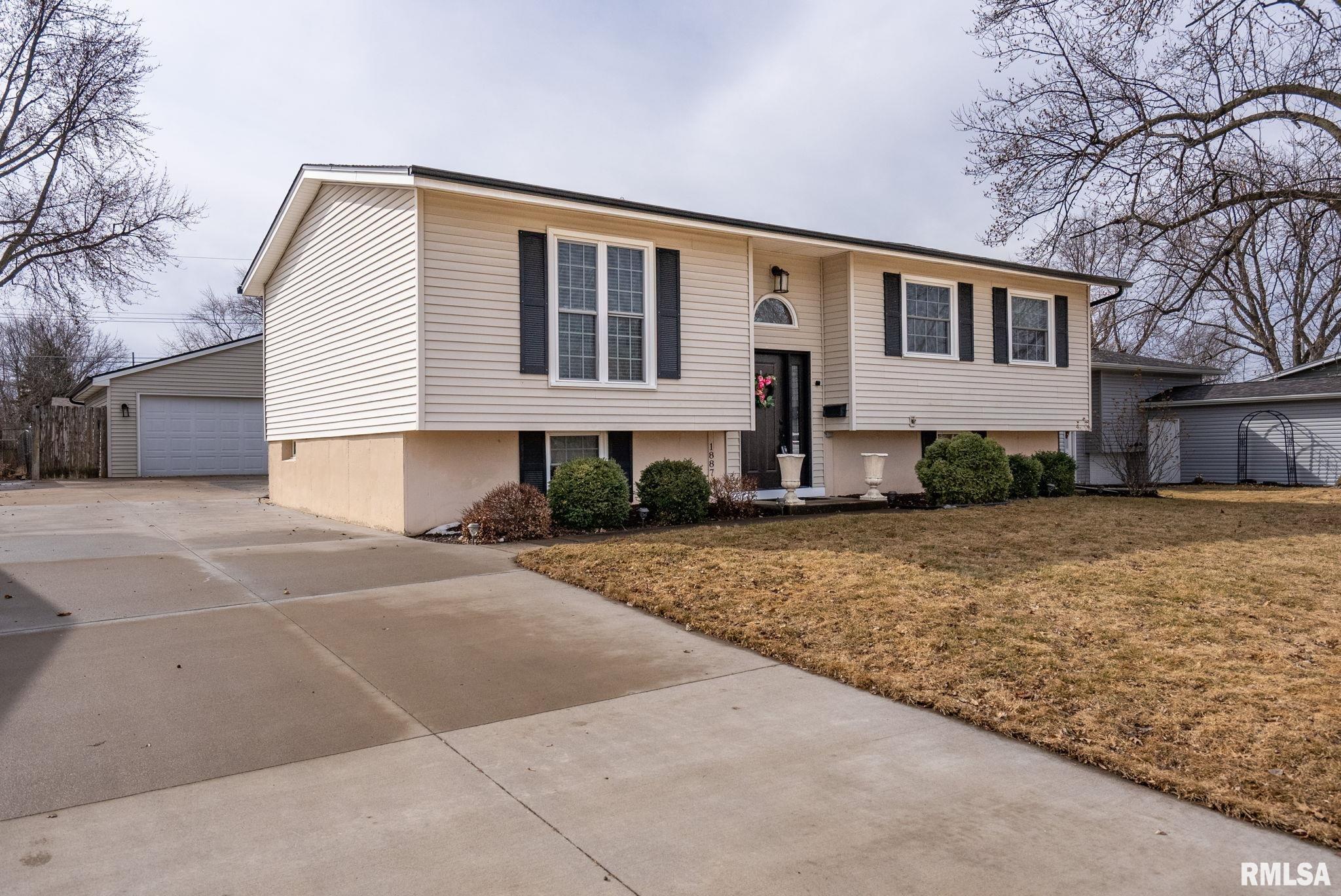 1887 Bristol Drive Property Photo 2