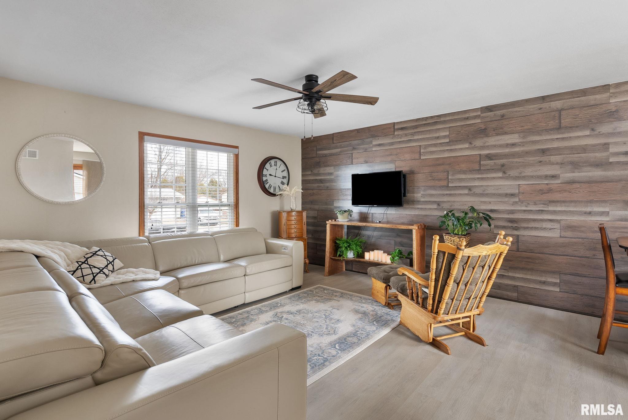 1887 Bristol Drive Property Photo 3