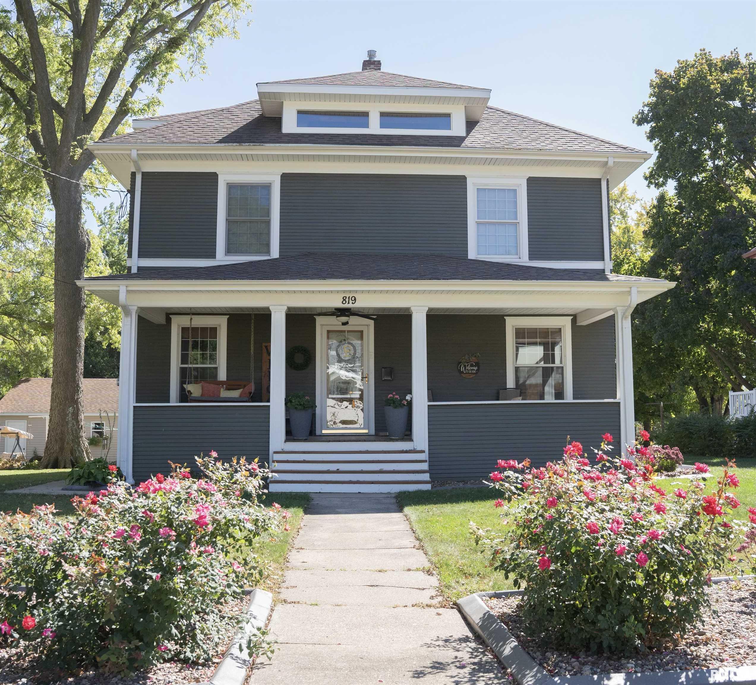 819 7th Street Property Photo