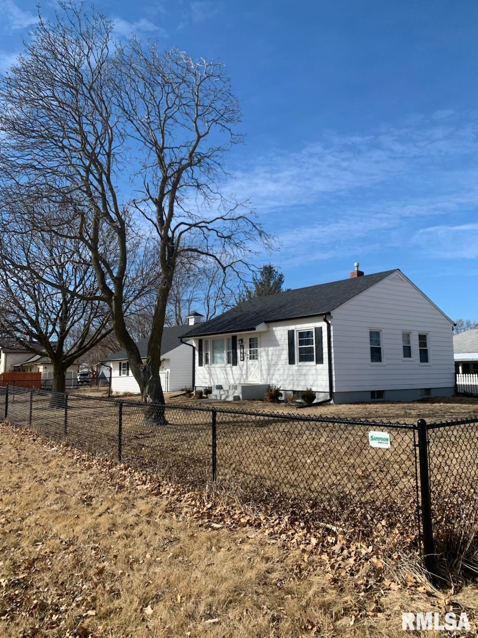 704 Washington Street Property Photo 1