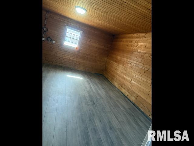 704 Washington Street Property Photo 17