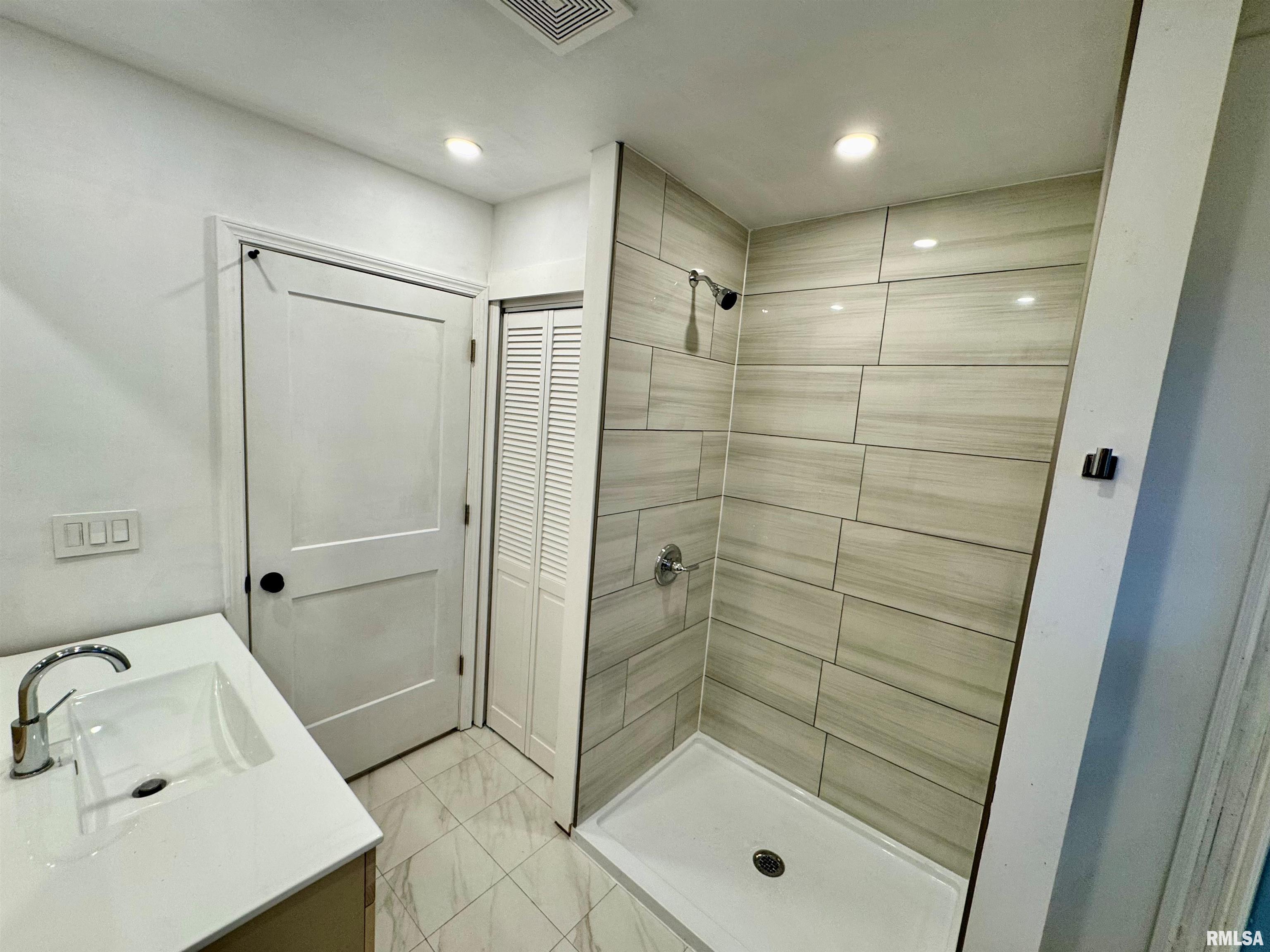 114 Dewhurst Street Property Photo 30