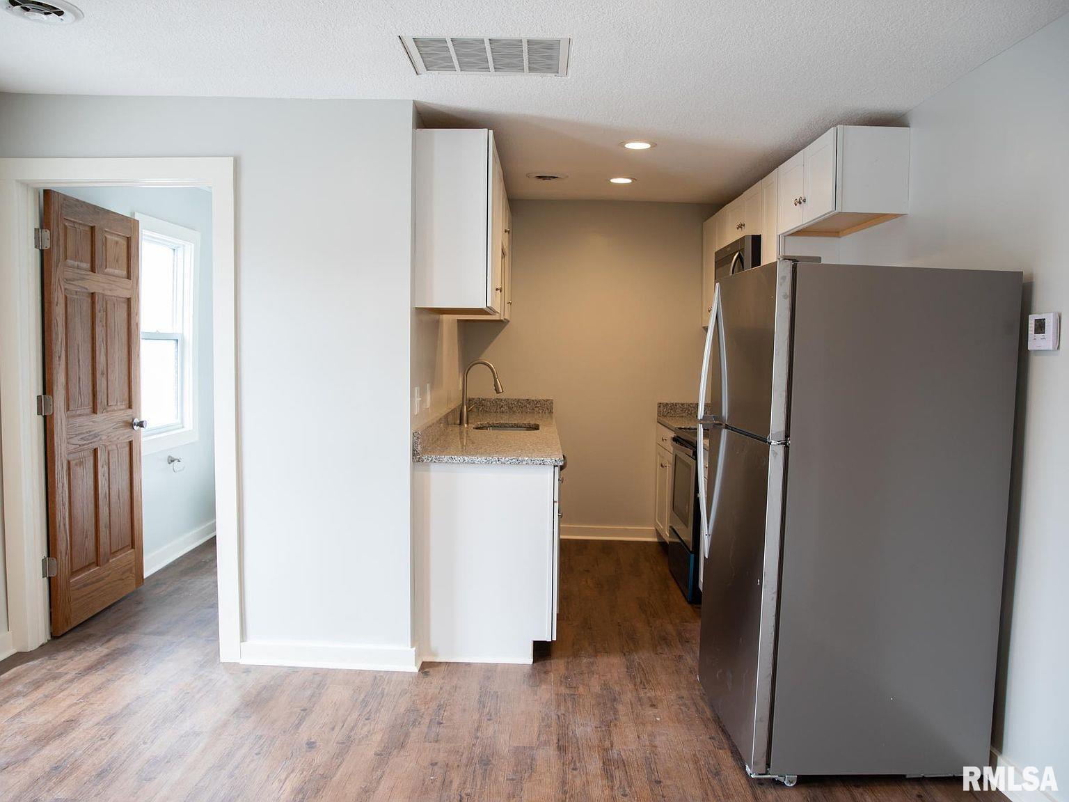 1605 N Harrison Street Property Photo 4