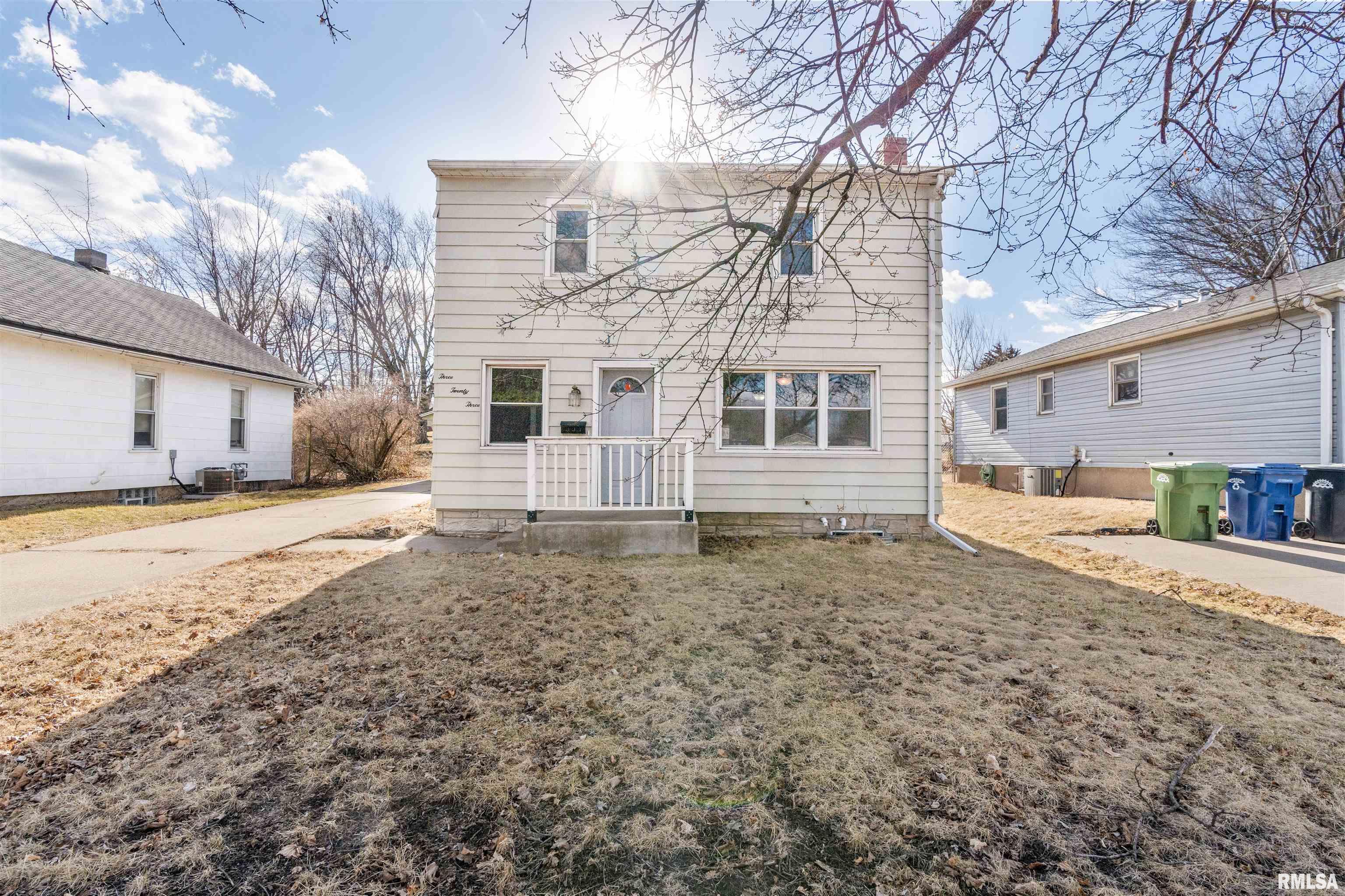 323 19th Place Property Photo