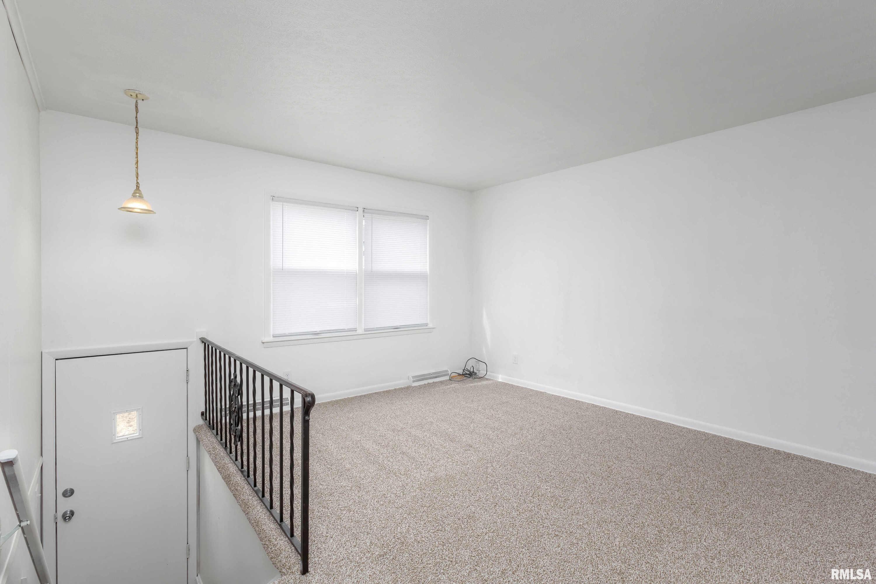 2419 N Division Street Property Photo 2