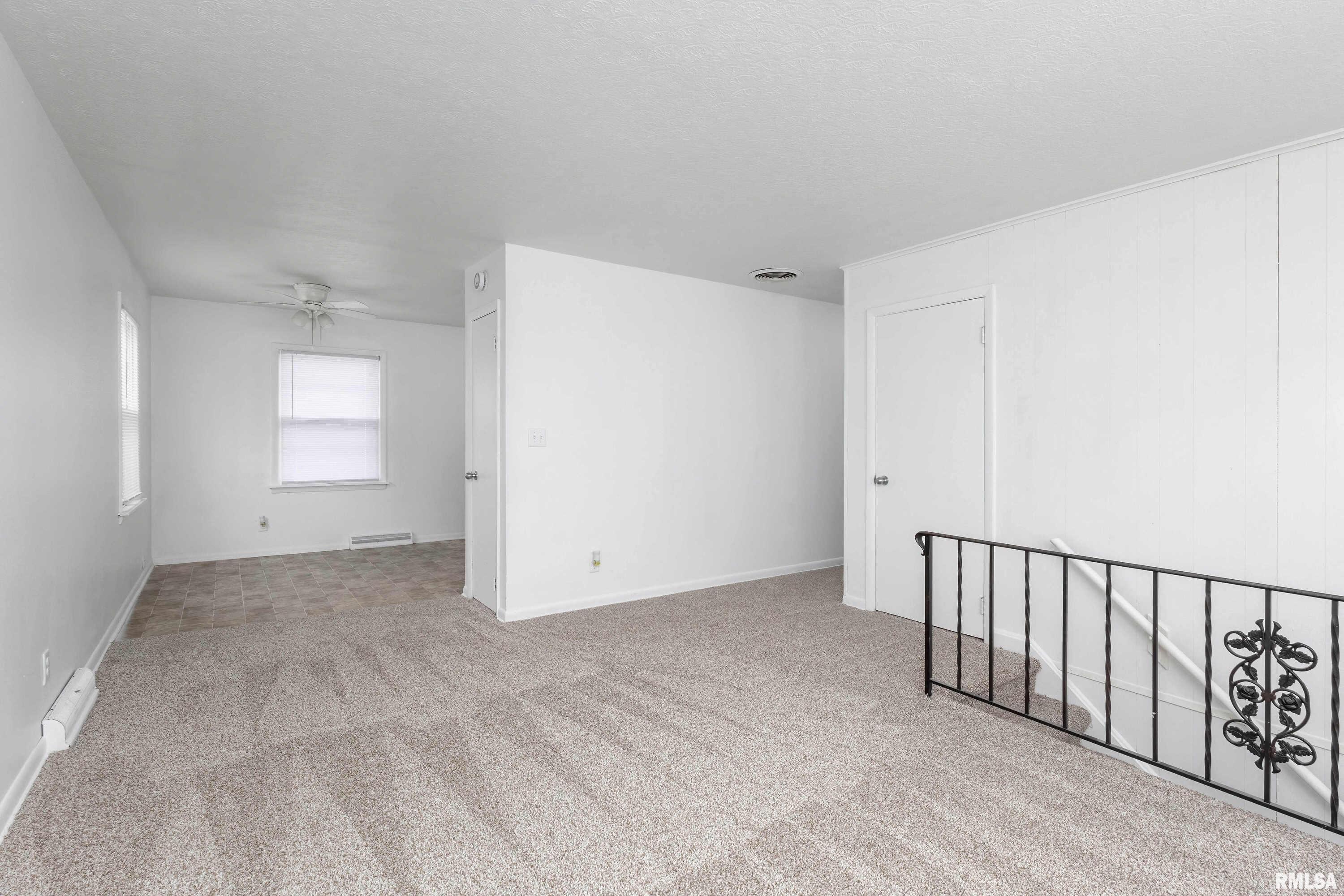 2419 N Division Street Property Photo 4