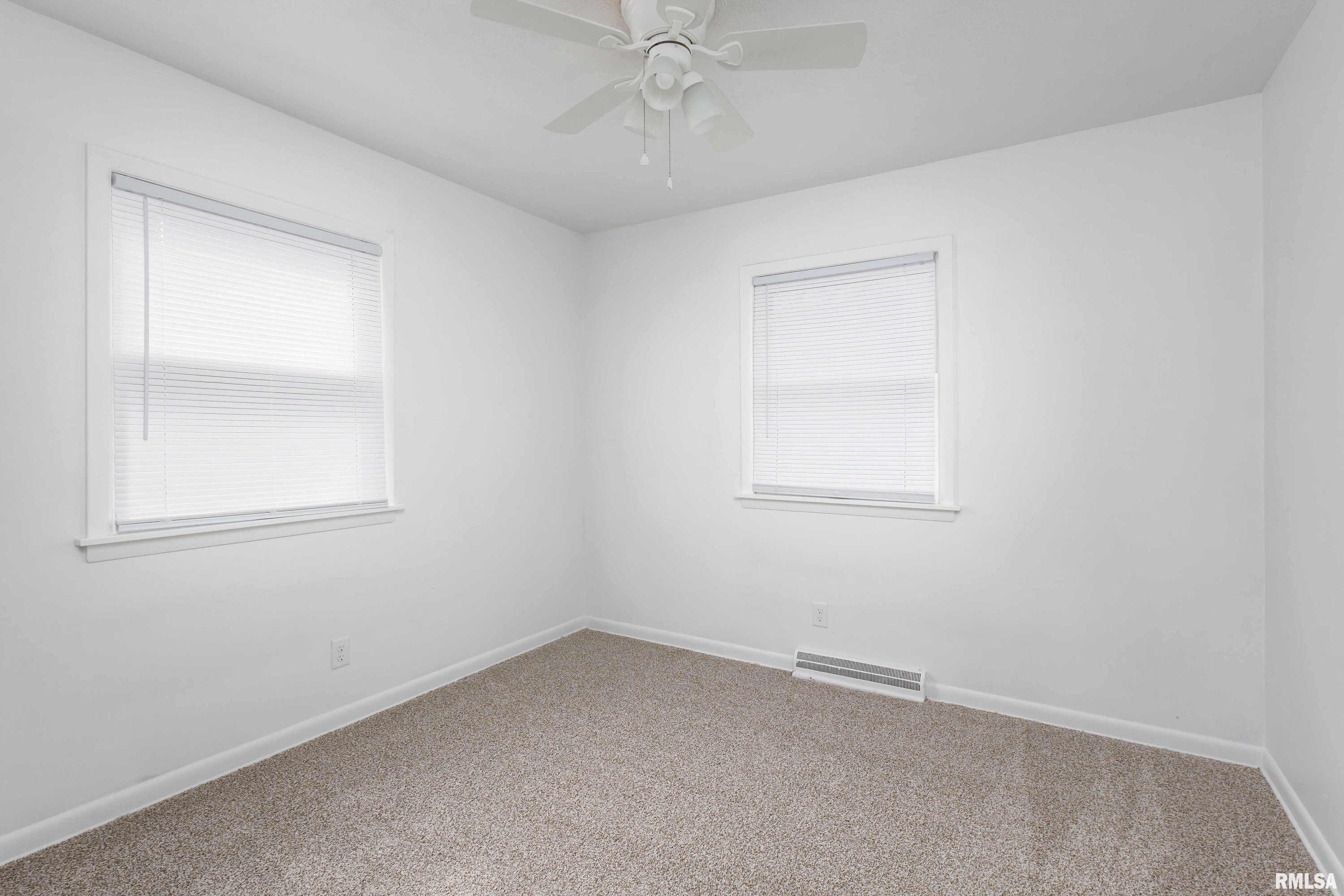 2419 N Division Street Property Photo 12