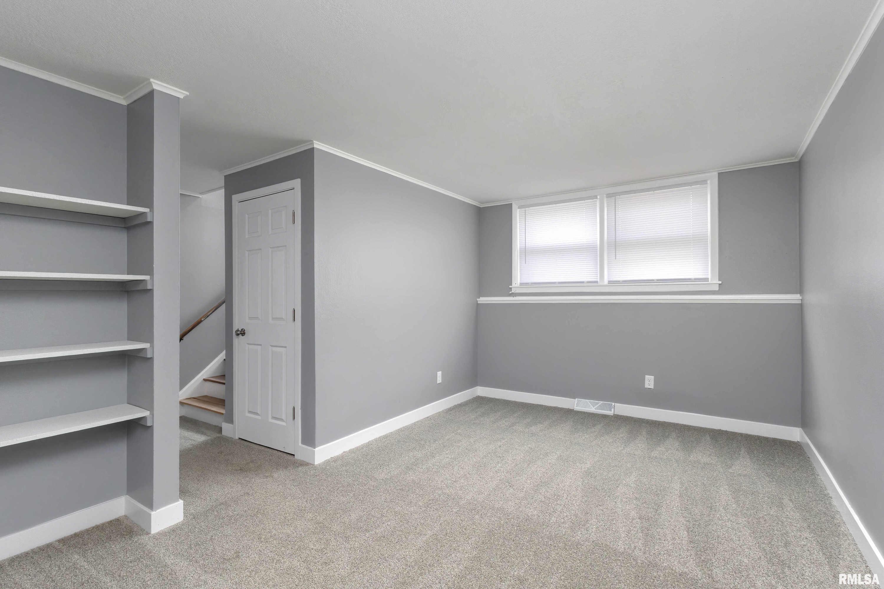 2419 N Division Street Property Photo 16