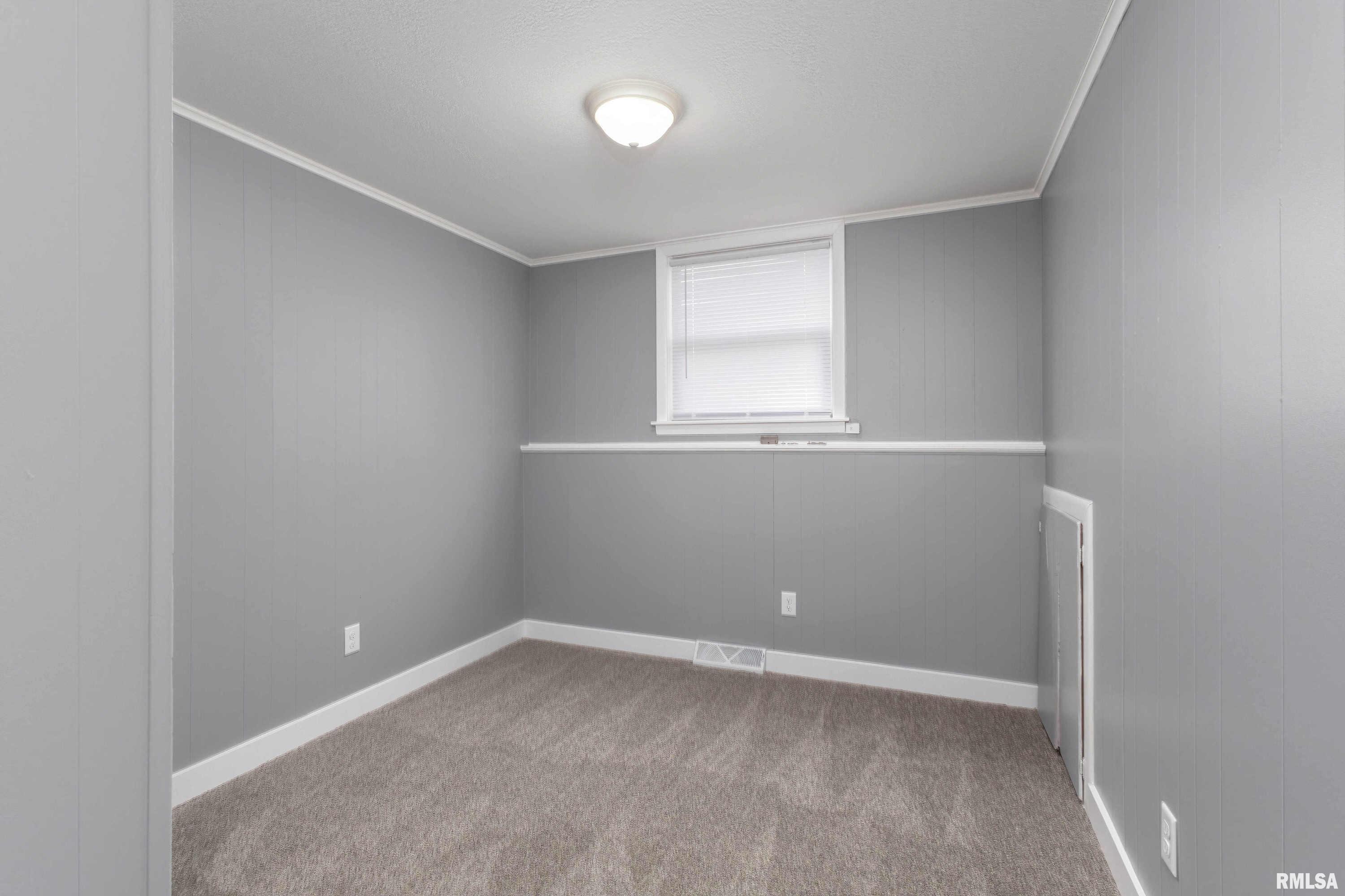 2419 N Division Street Property Photo 19