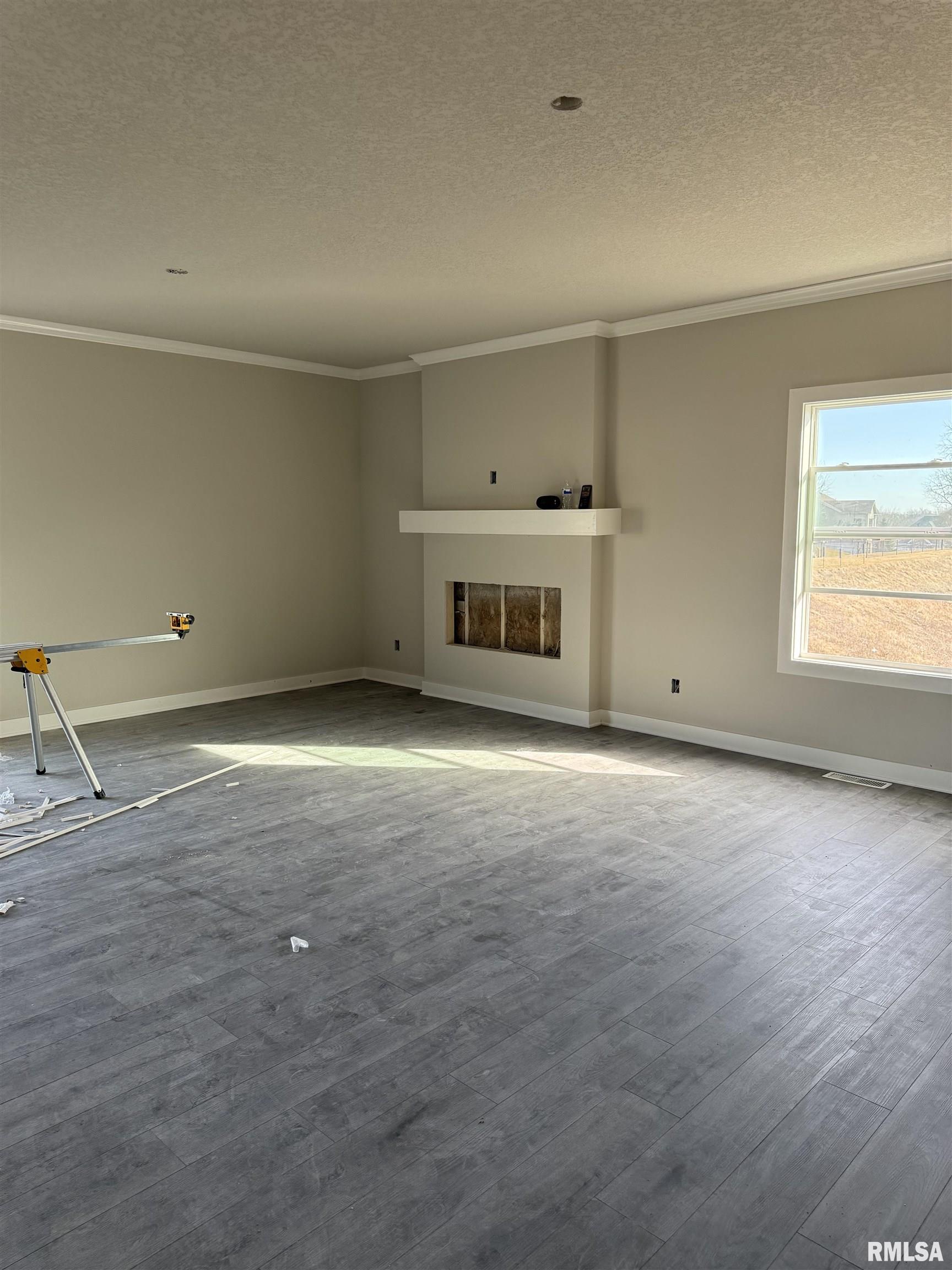 1525 Westport Drive Property Photo 3