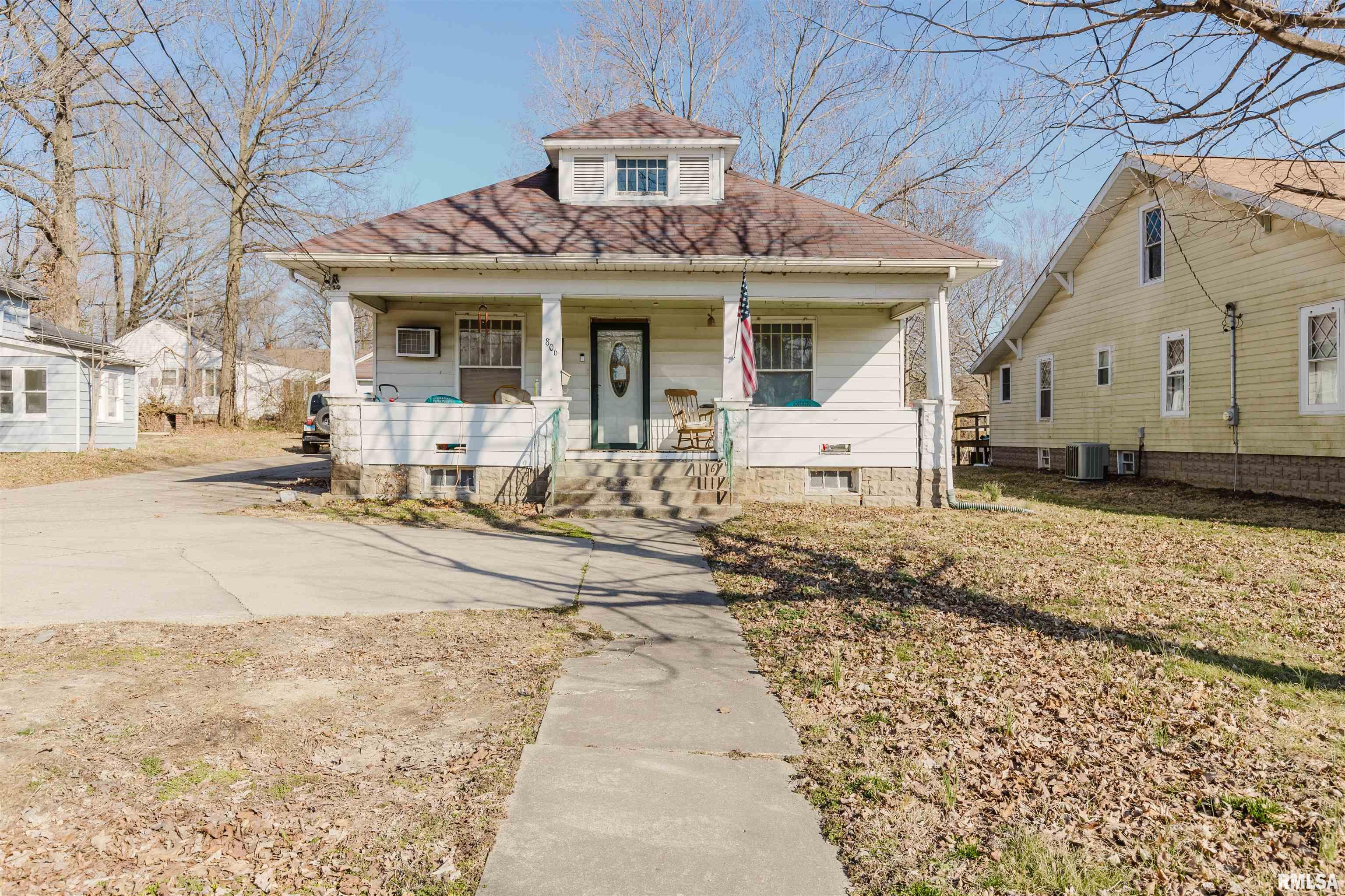 806 S Division Street Property Photo