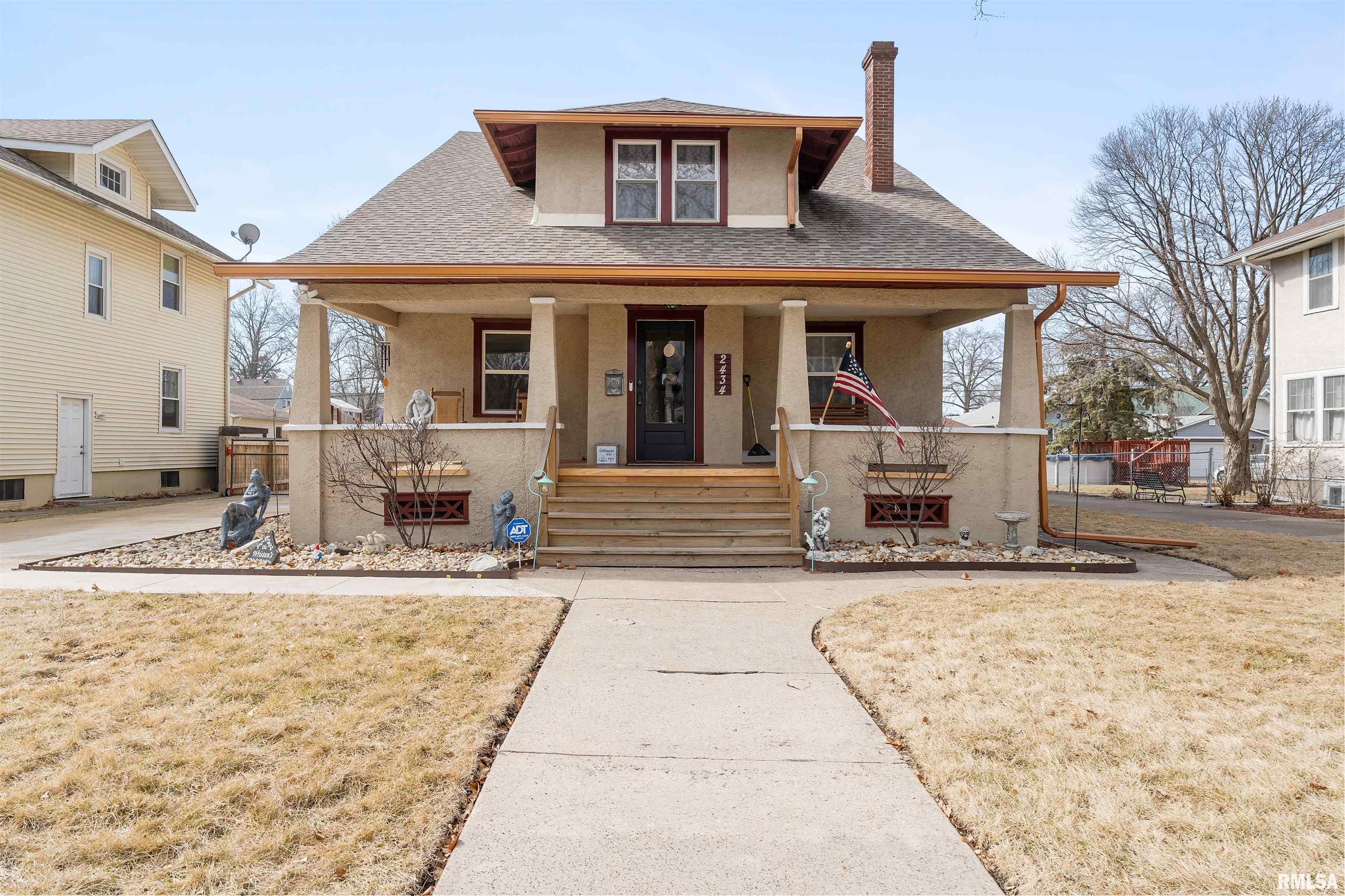 2434 Arlington Avenue Property Photo