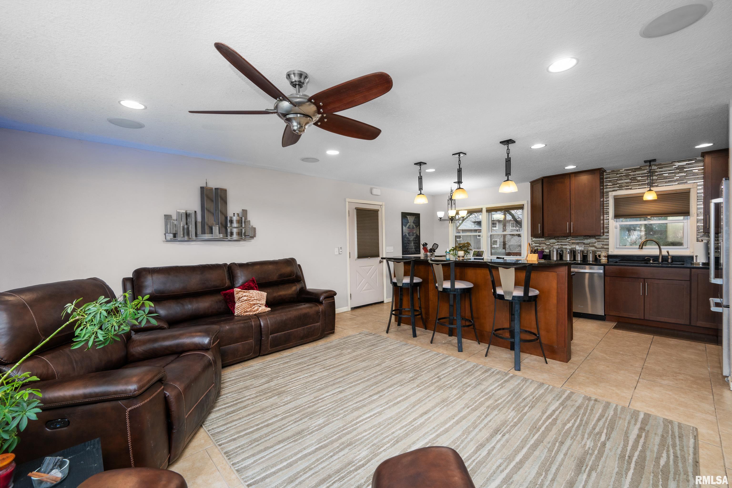 1307 Hillside Drive Property Photo 5