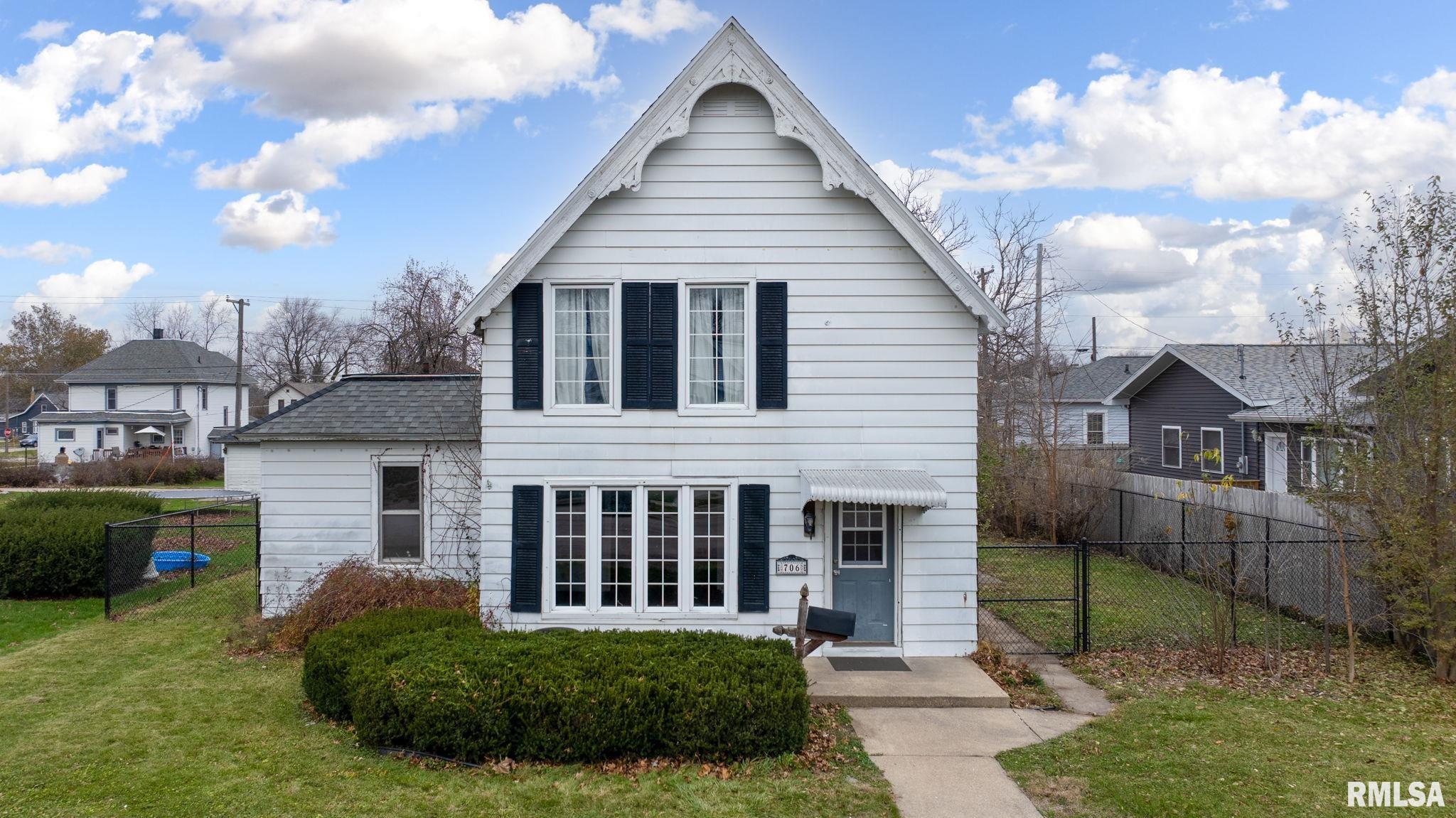 706 8th Street Property Photo