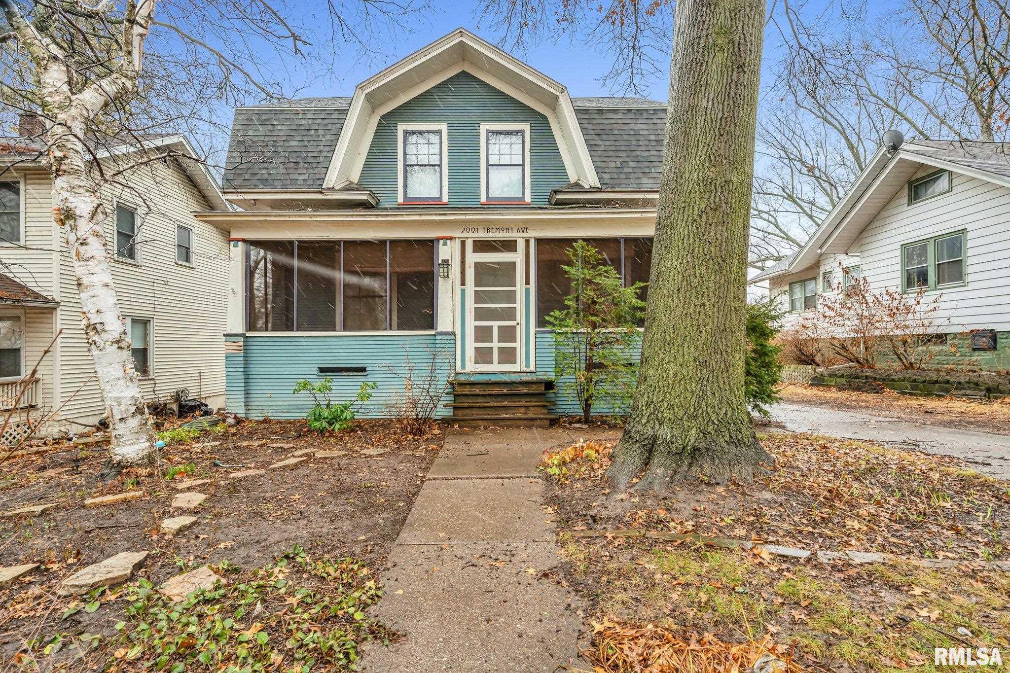 2001 Tremont Avenue Property Photo