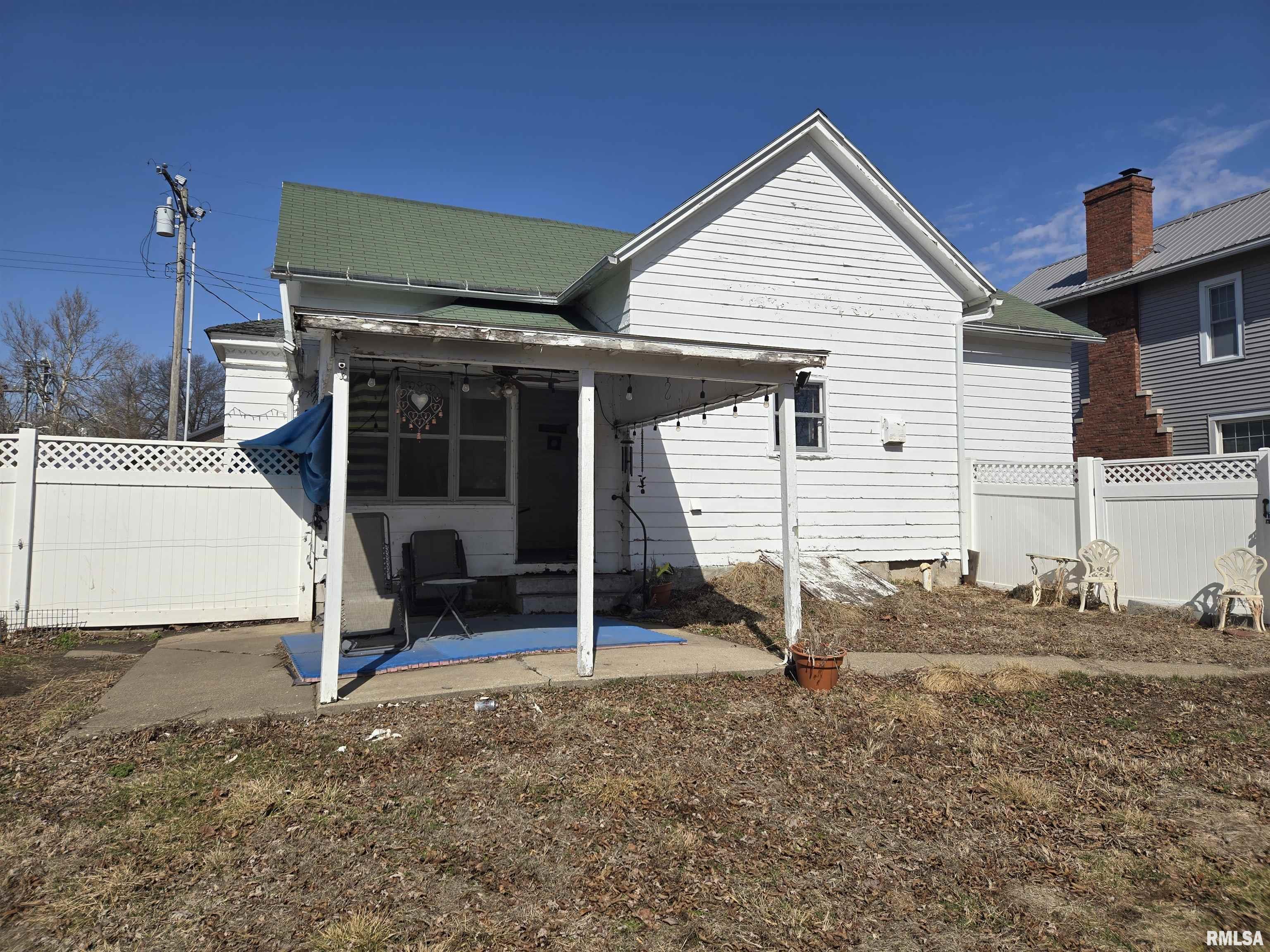 203 E Main Street Property Photo 13