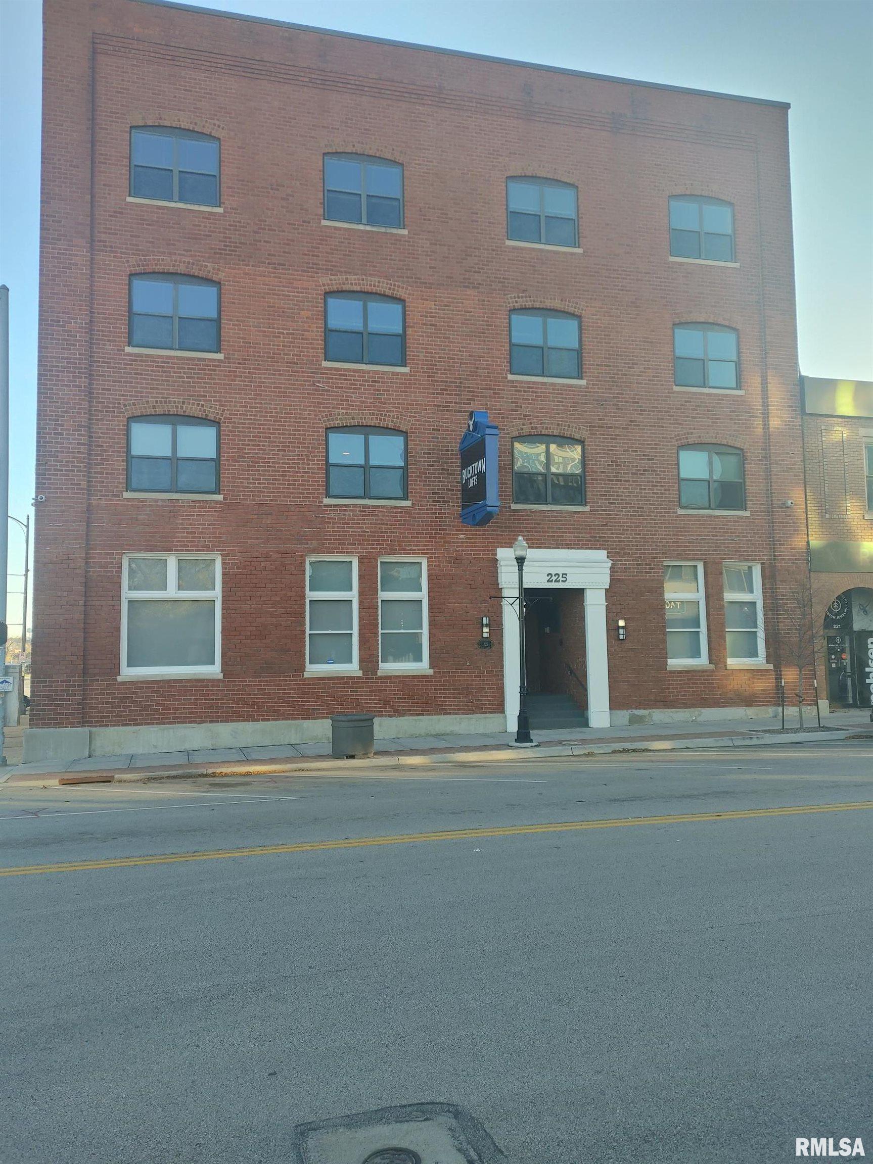 225 E 2ND Street