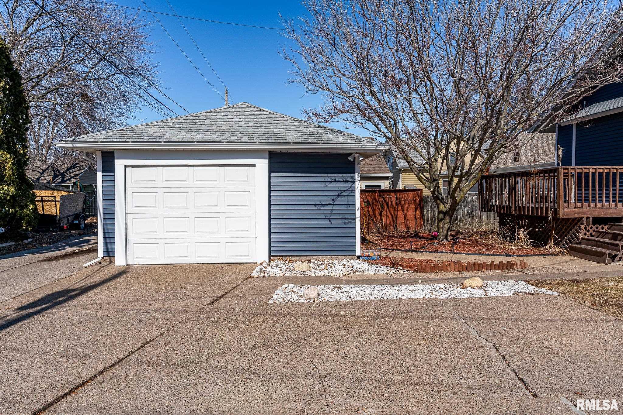 1718 N Howell Street Property Photo 20