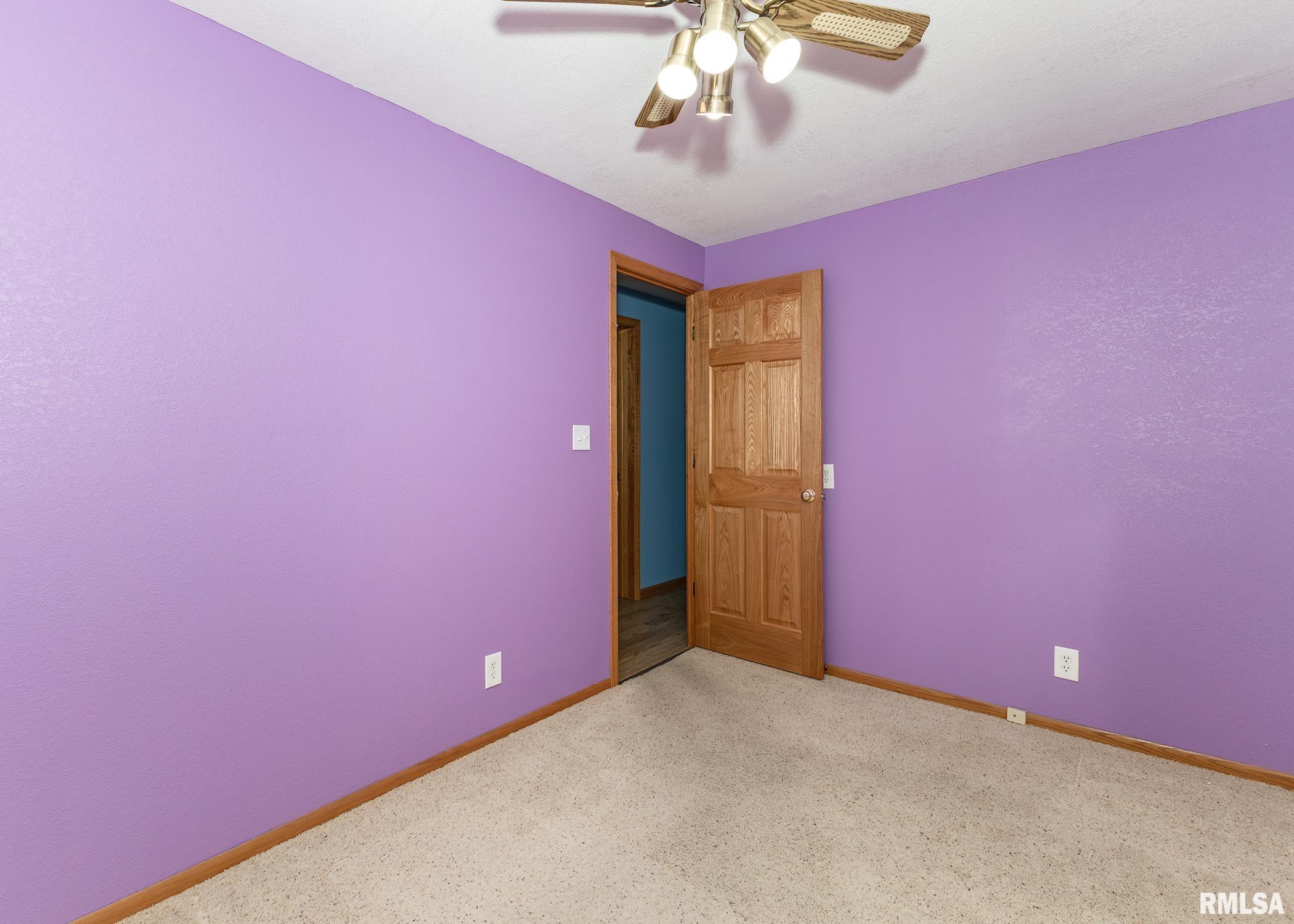 430 15th Place Property Photo 11