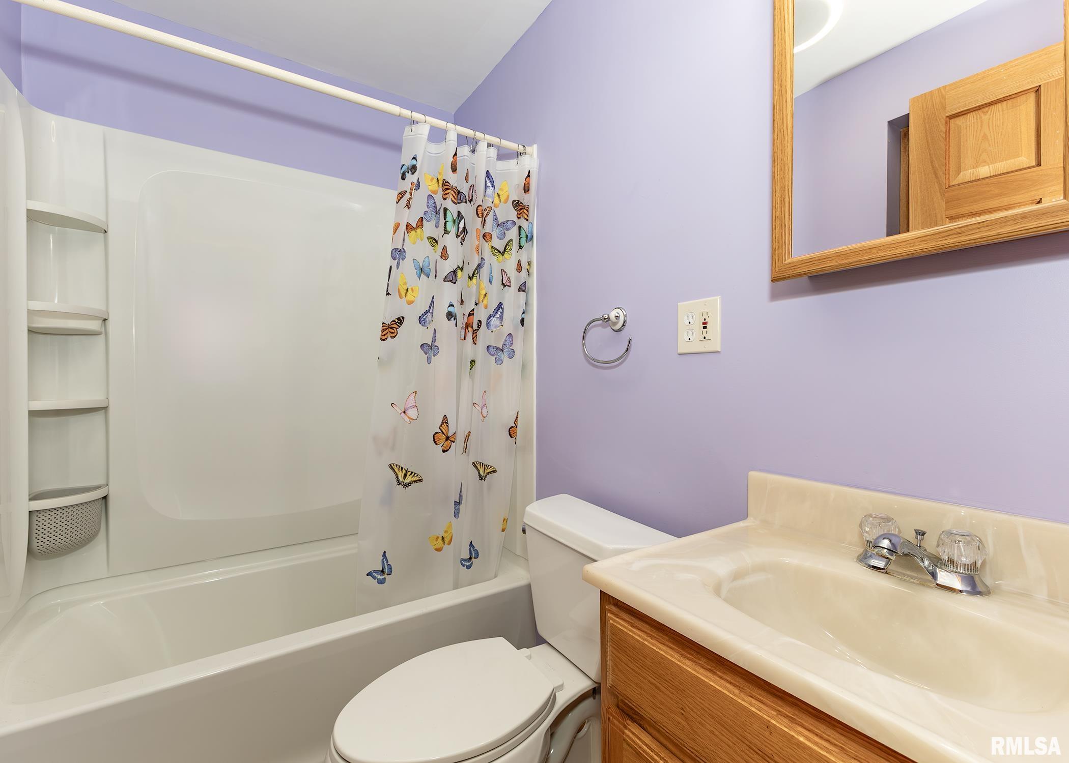 430 15th Place Property Photo 12