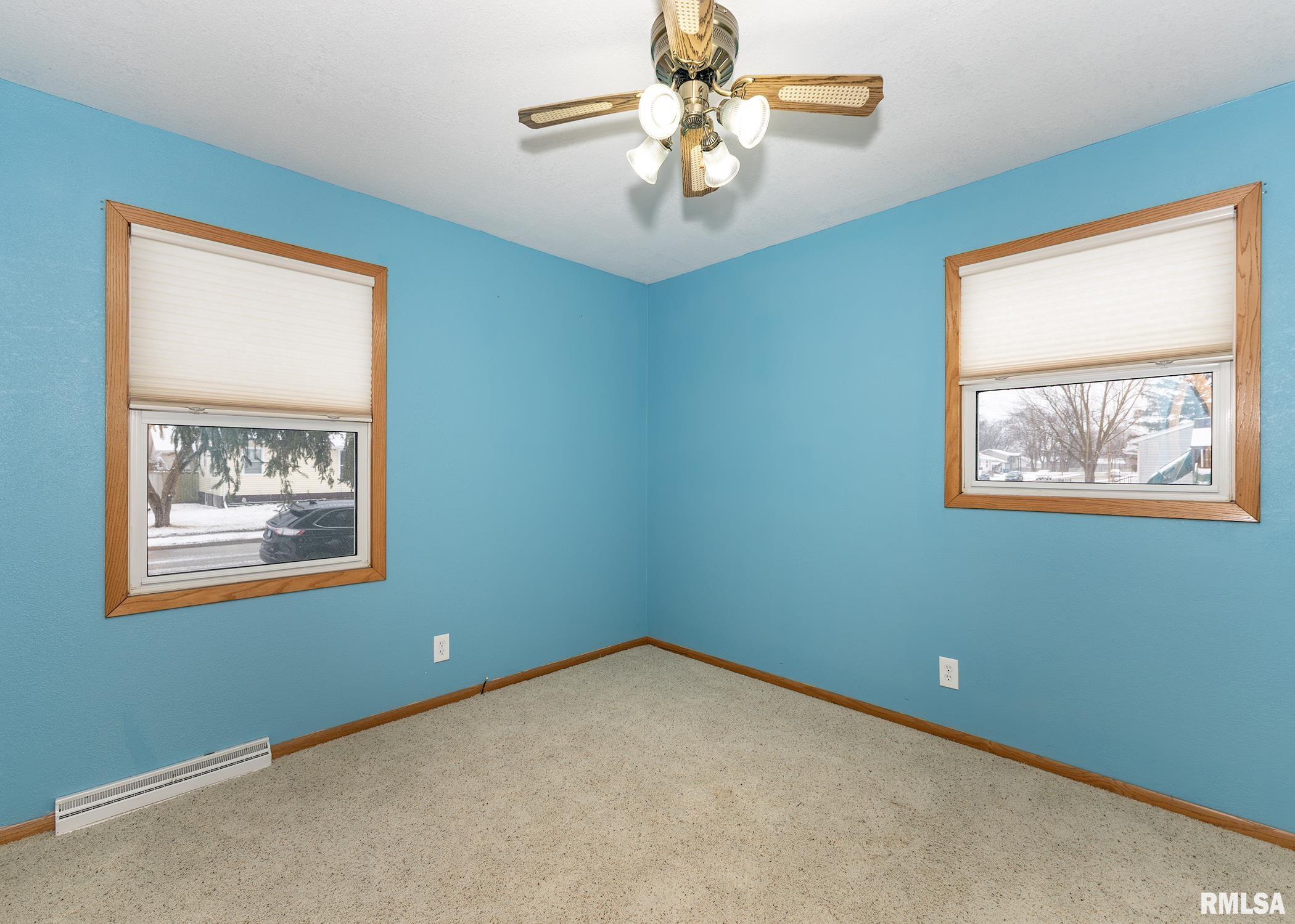430 15th Place Property Photo 13