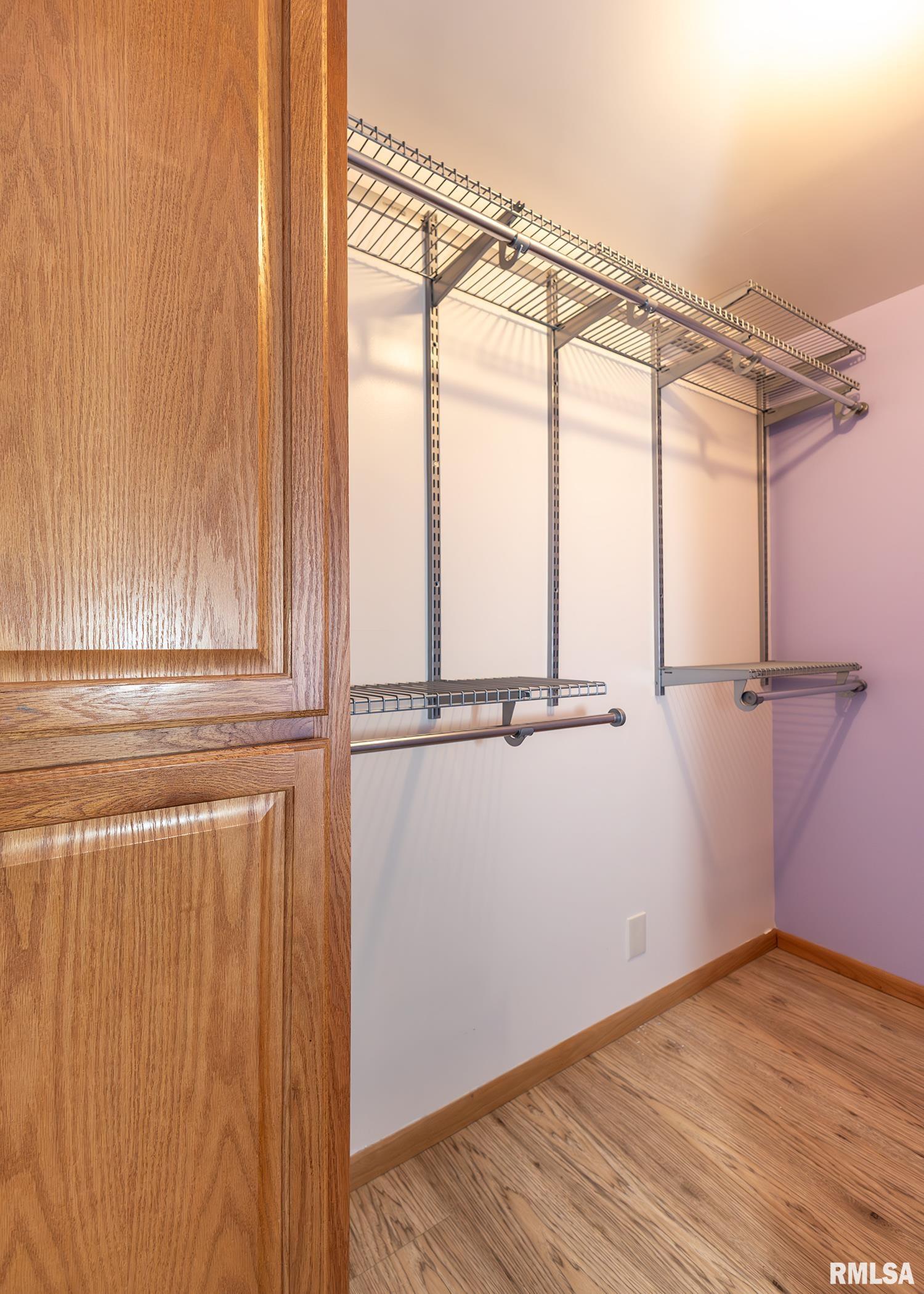430 15th Place Property Photo 18