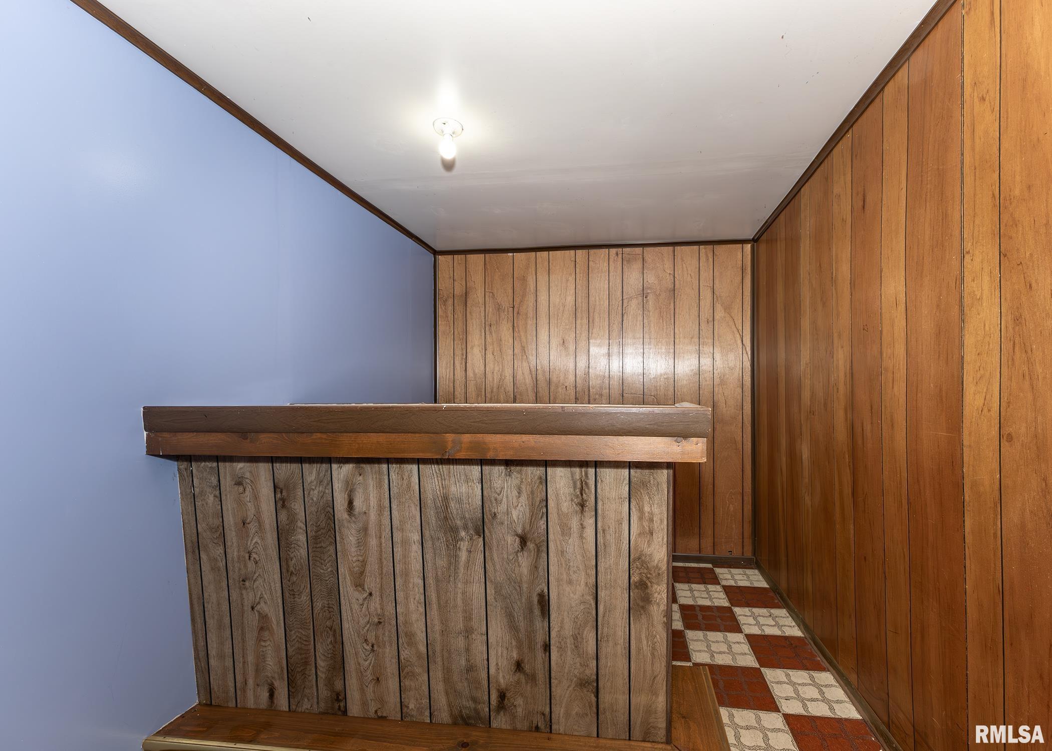 430 15th Place Property Photo 21