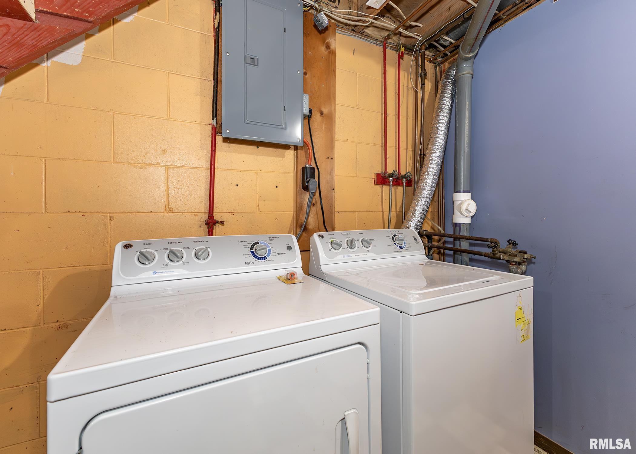 430 15th Place Property Photo 22
