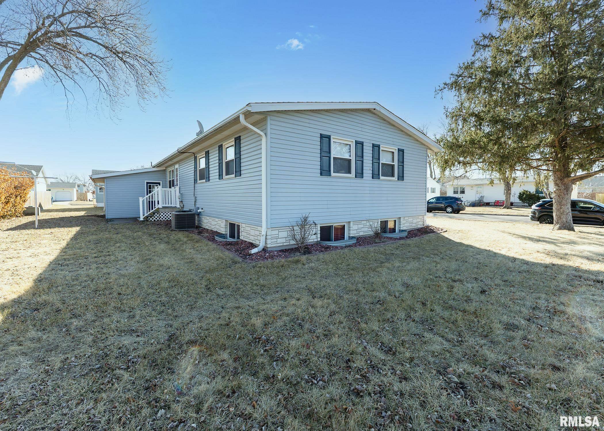 430 15th Place Property Photo 25