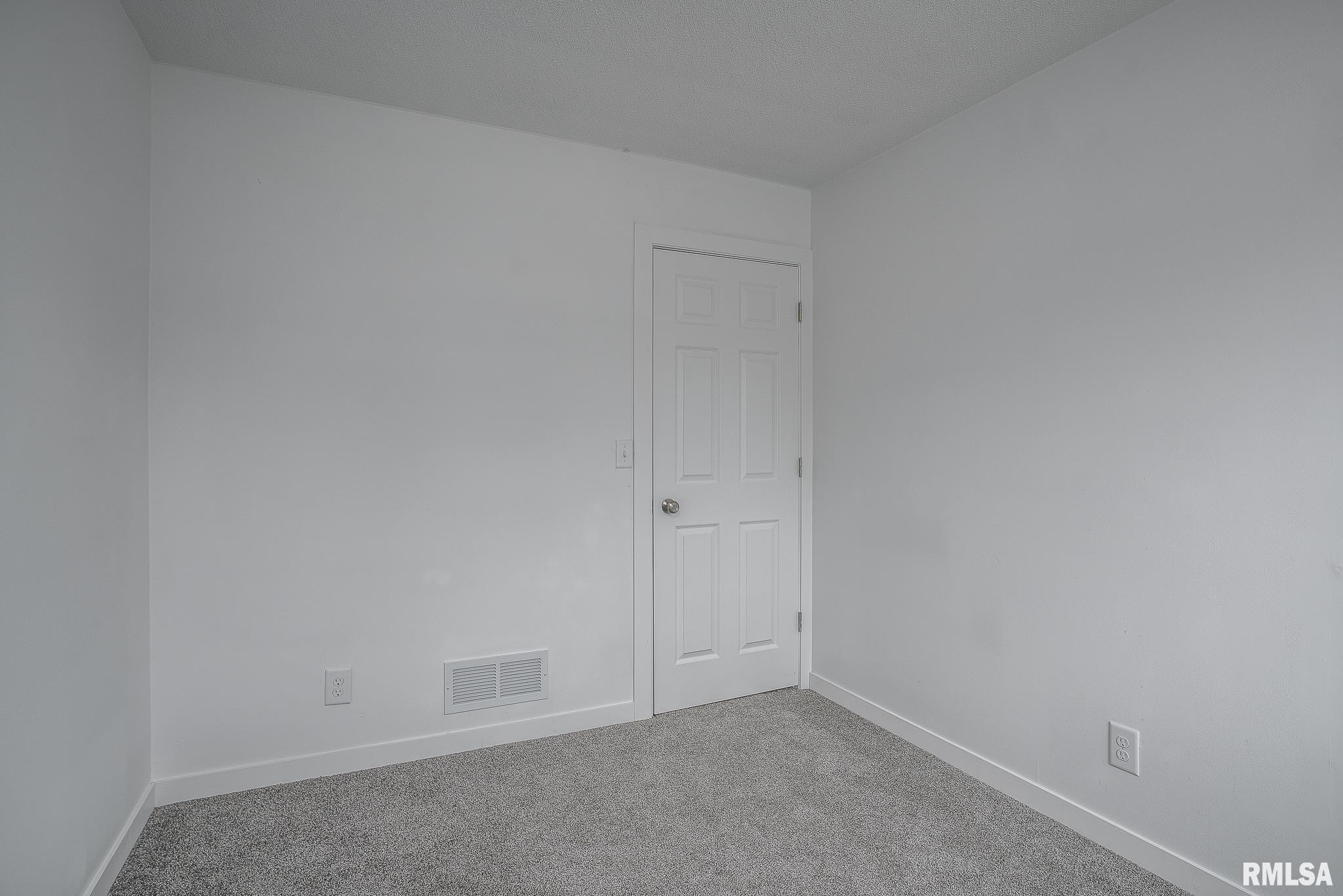 1729 Welshire Drive Property Photo 11