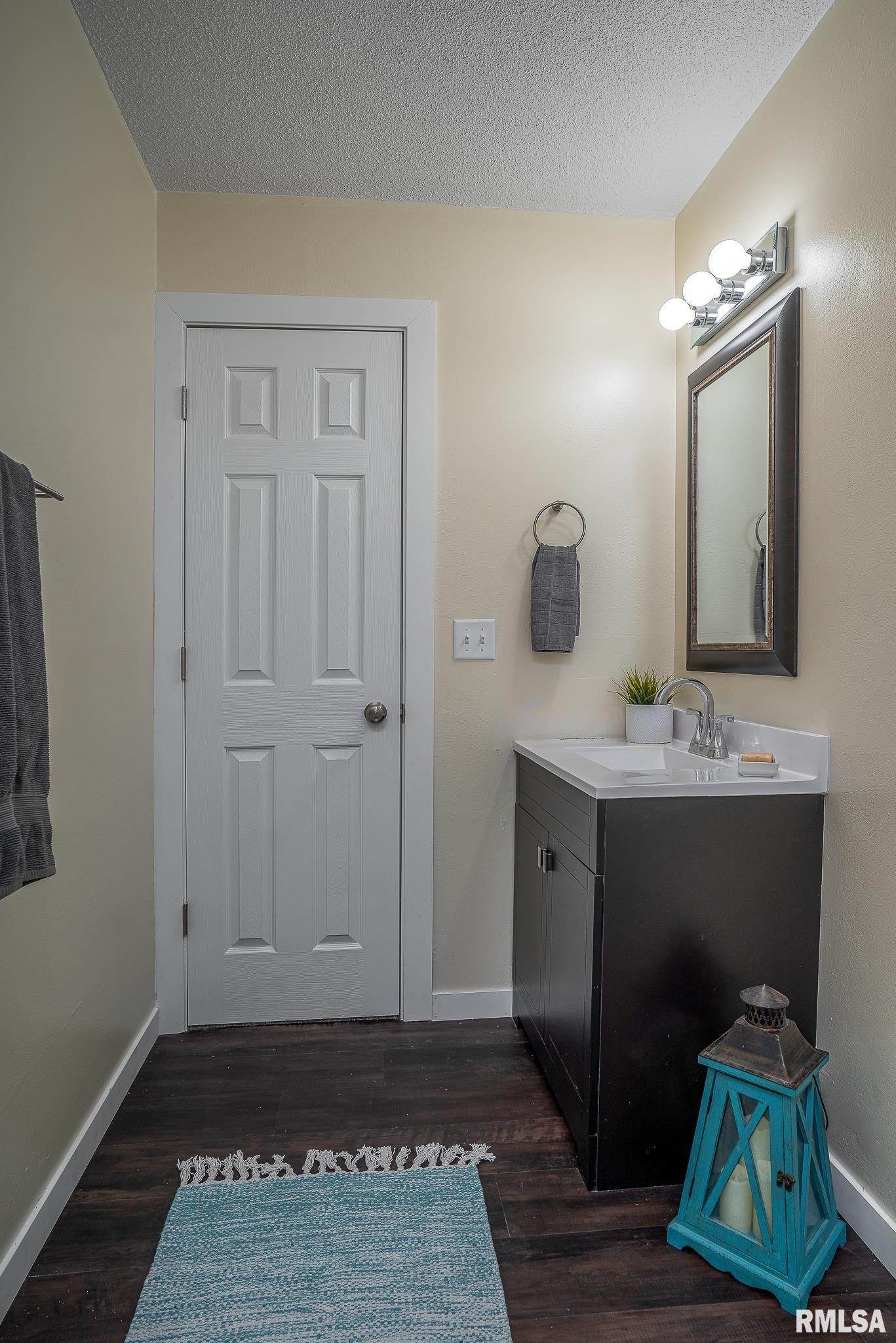 1729 Welshire Drive Property Photo 17