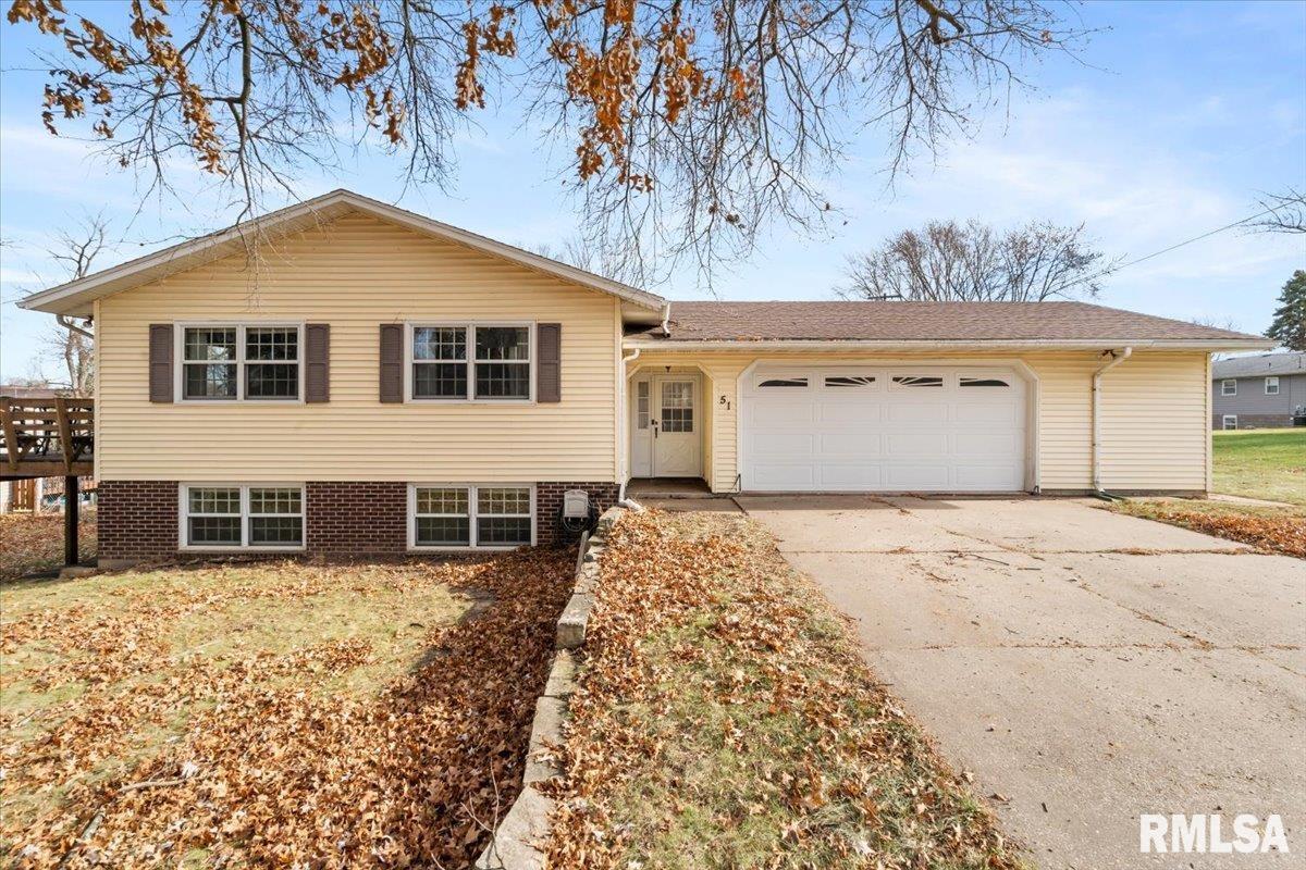 51 Crestview Drive Property Photo