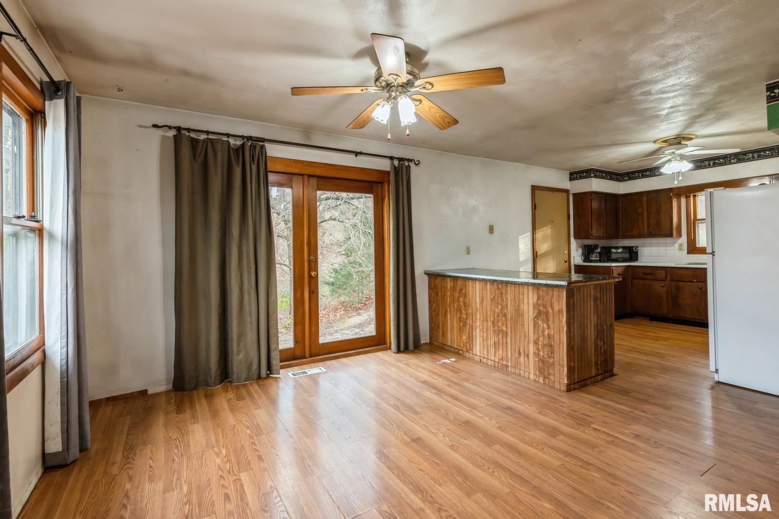 9561 S Thompson Street Property Photo 5