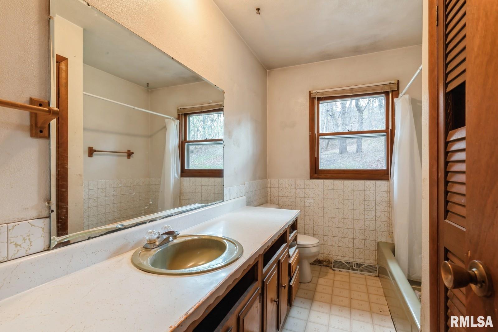 9561 S Thompson Street Property Photo 15