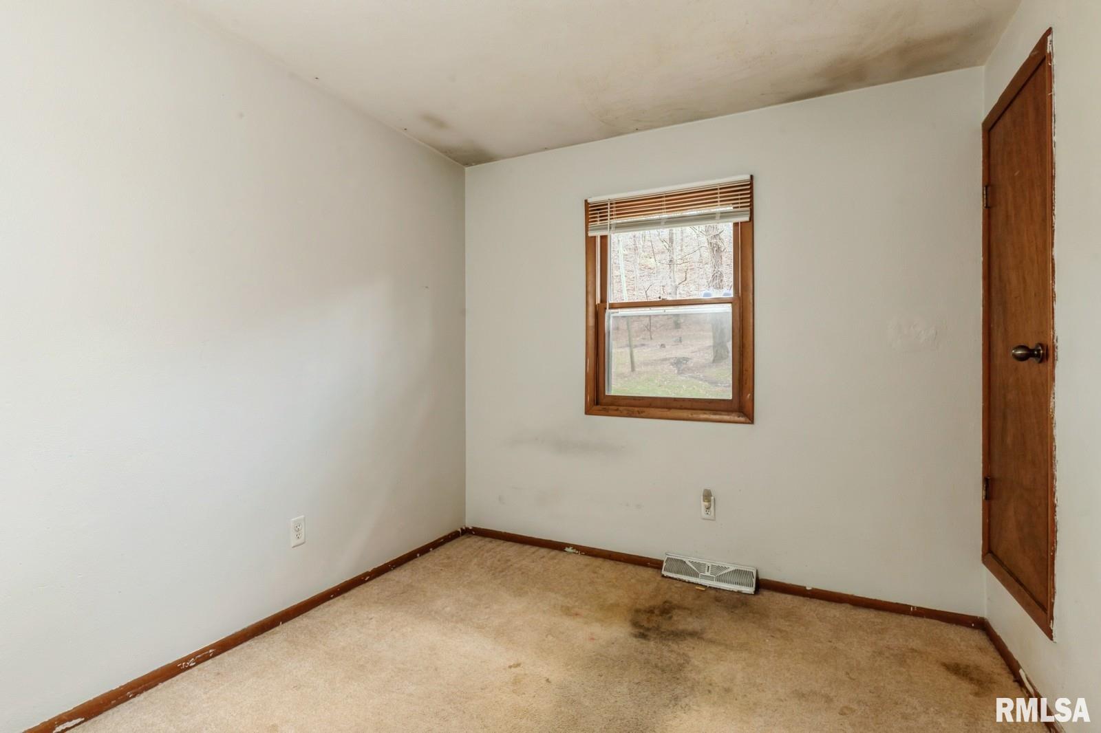 9561 S Thompson Street Property Photo 16