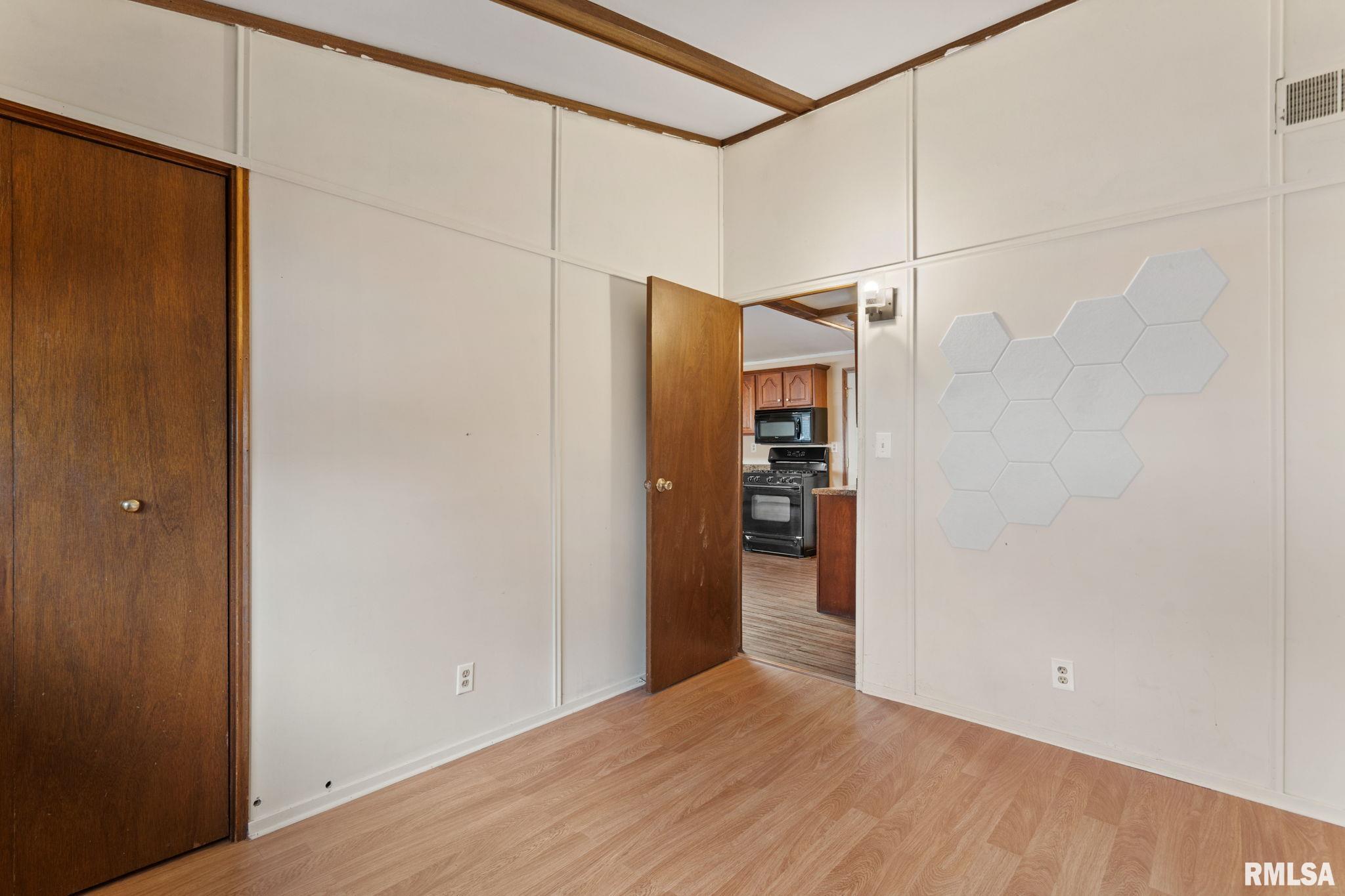 701 N High Street Property Photo 16
